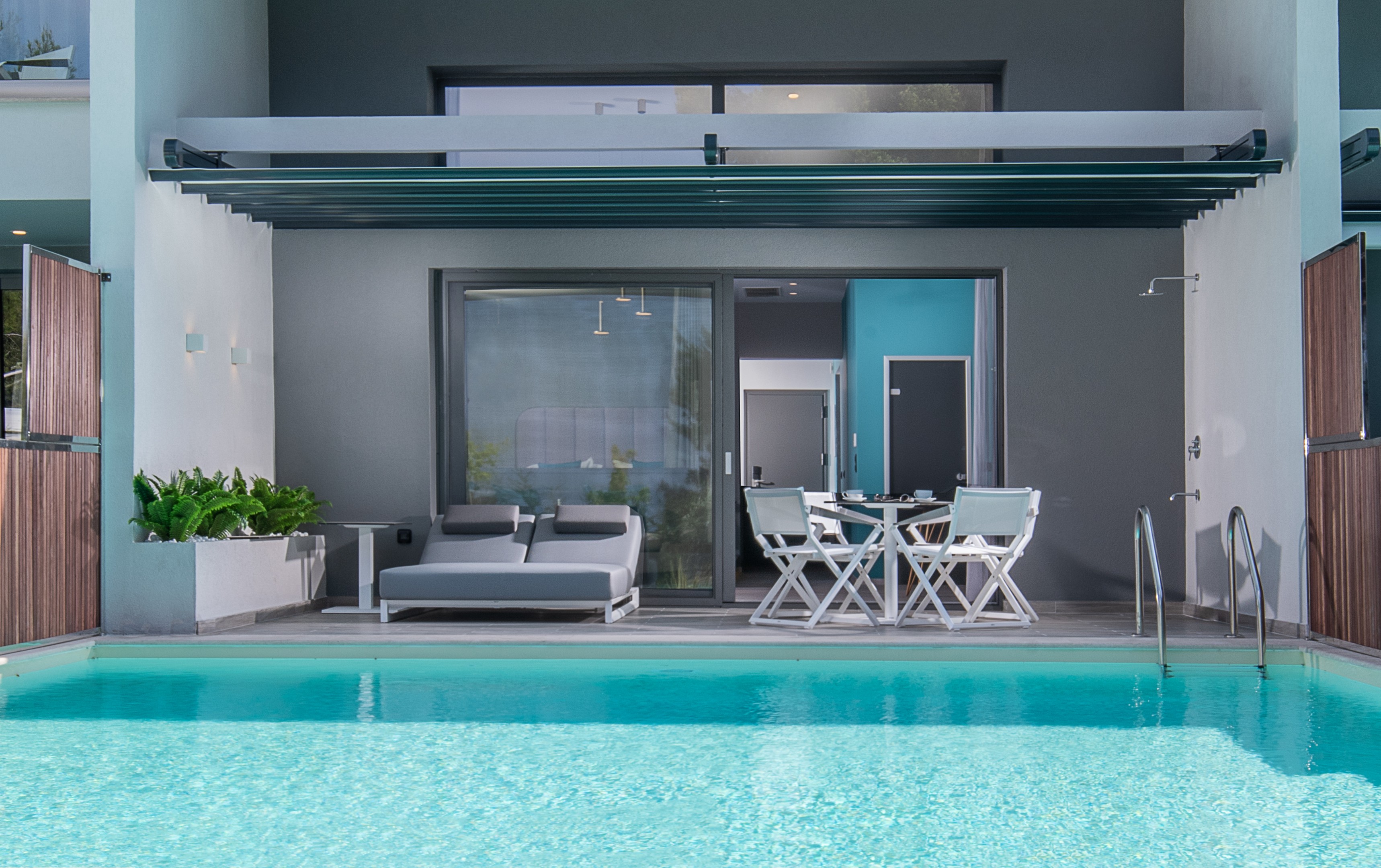 Lagomandra Beach Hotel