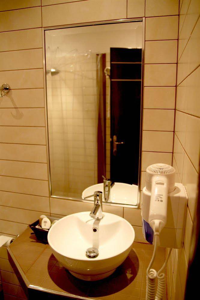 Avra Hotel