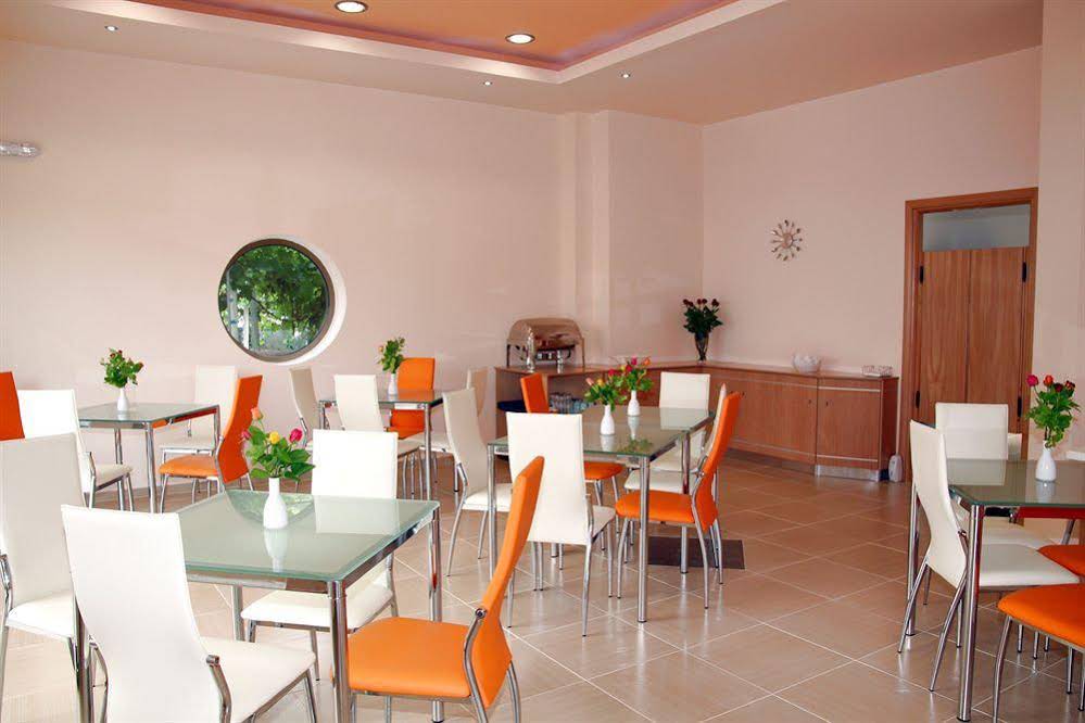 Avra Hotel