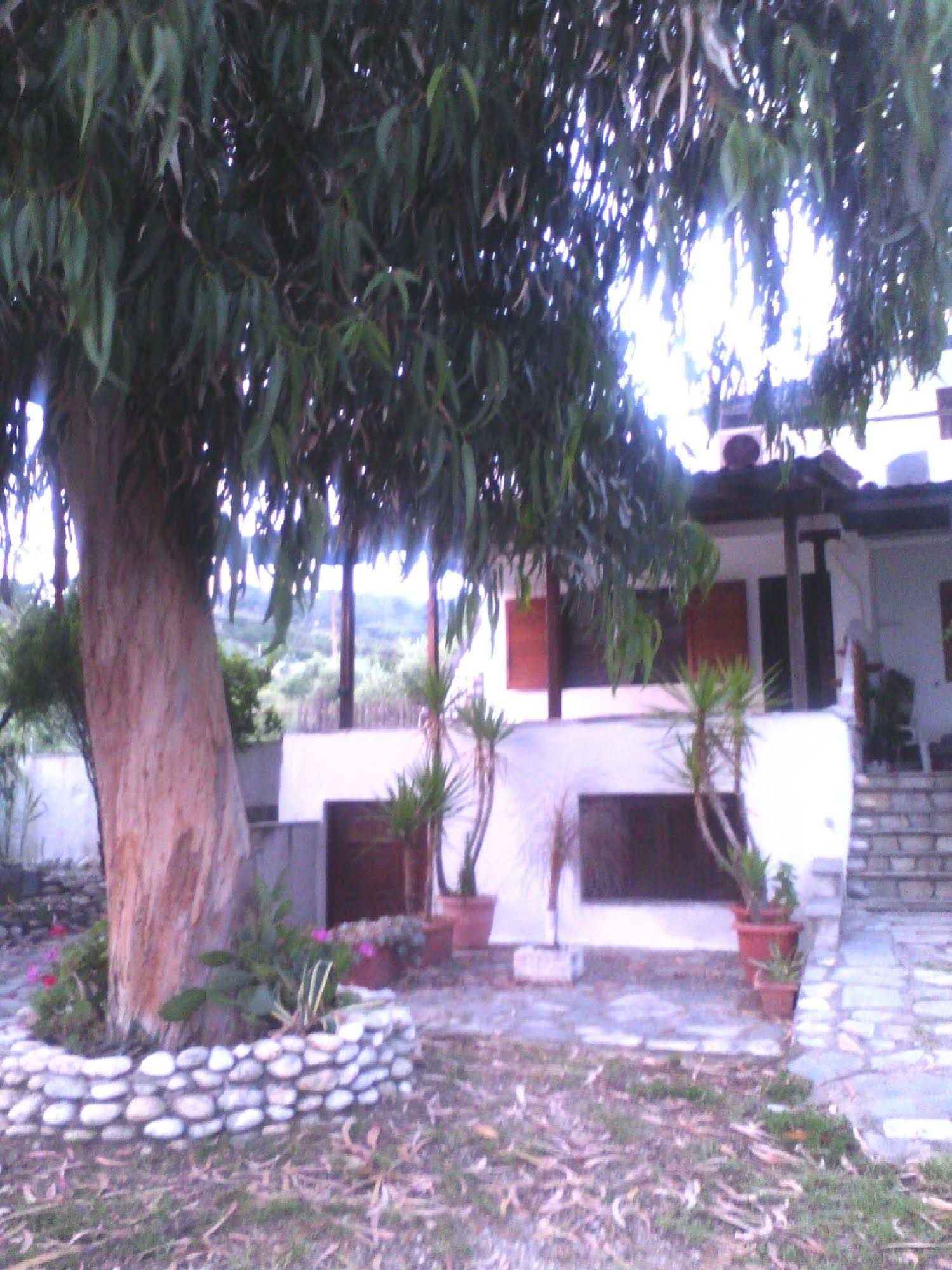Agrelia House