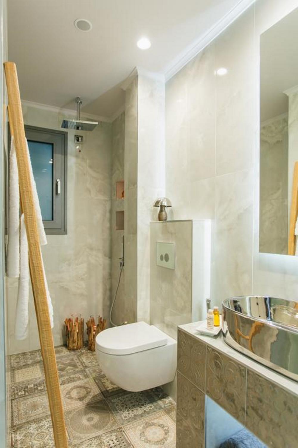 Blue Carpet Luxury Suites