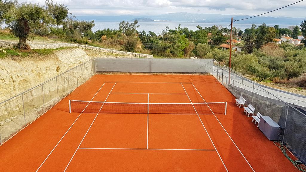 Bungalow White Apartments And Suites