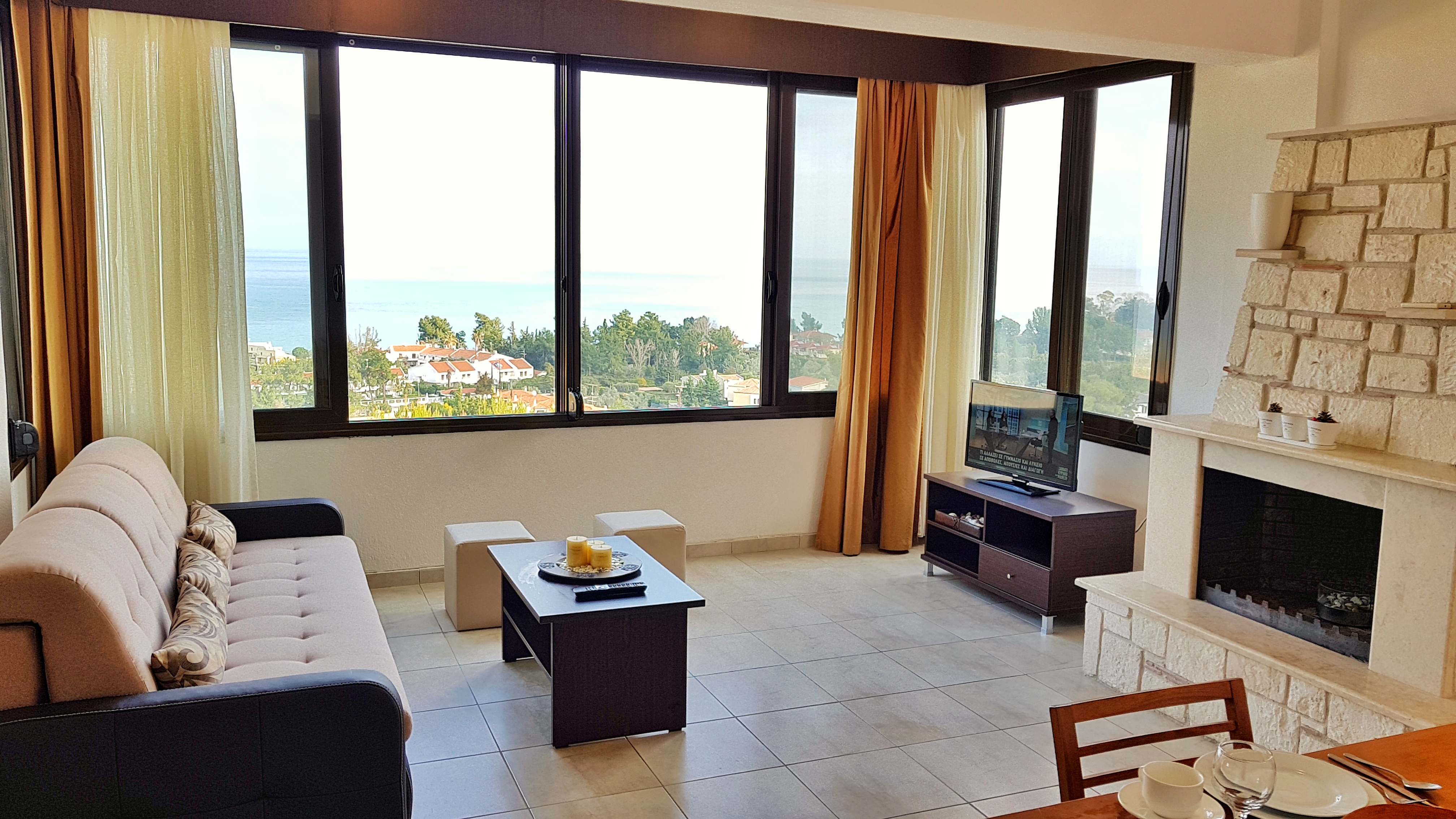 Bungalow White Apartments And Suites