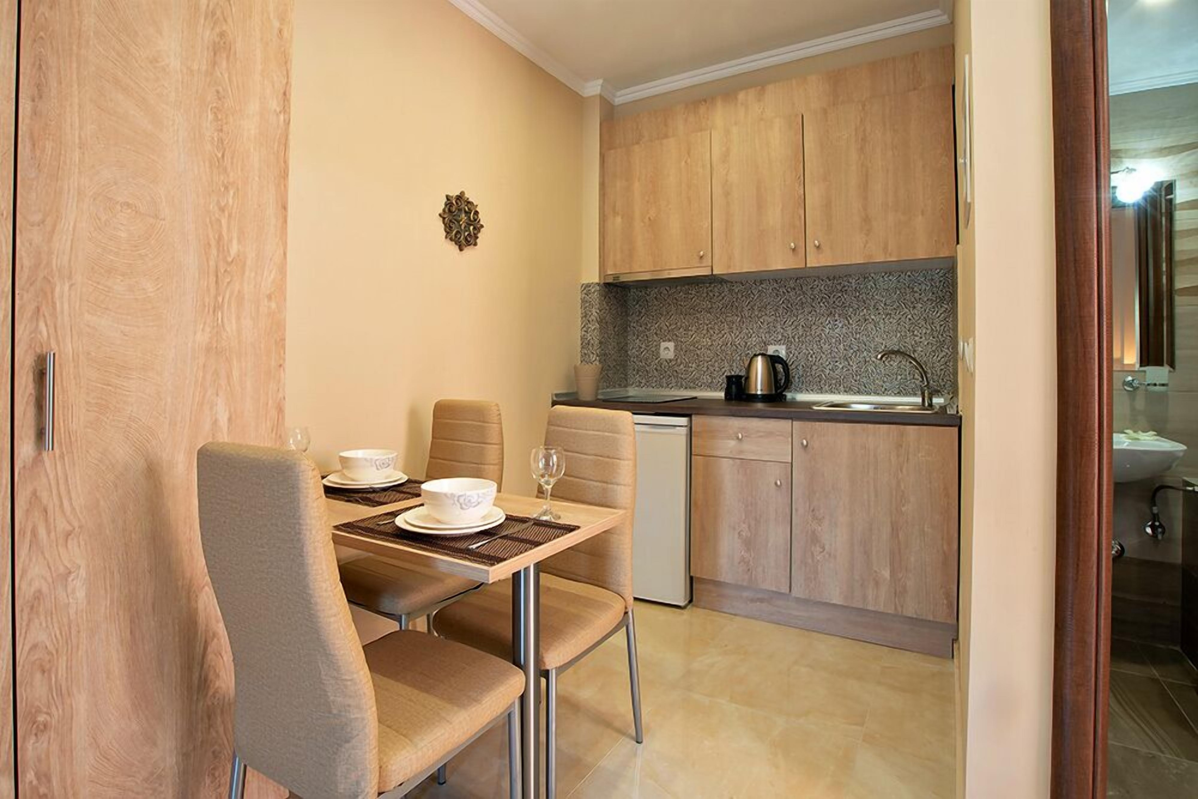 Valery Apartments