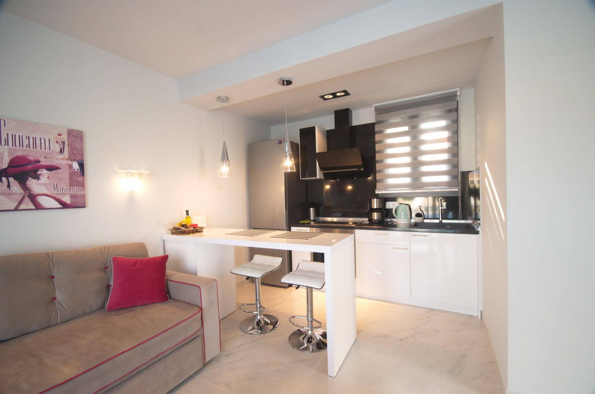 White Pearl Luxury Villas
