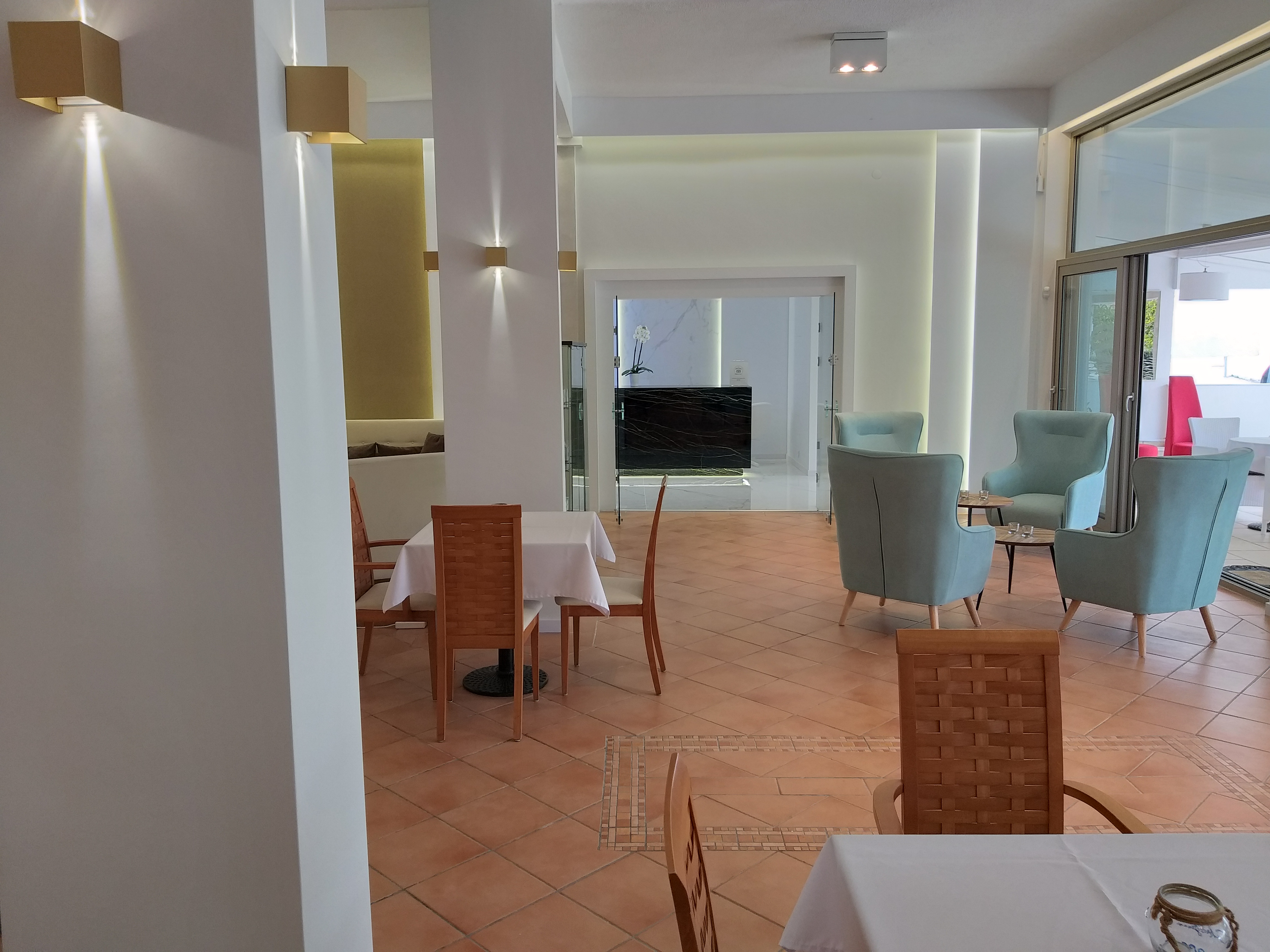 Akrogiali Exclusive Hotel