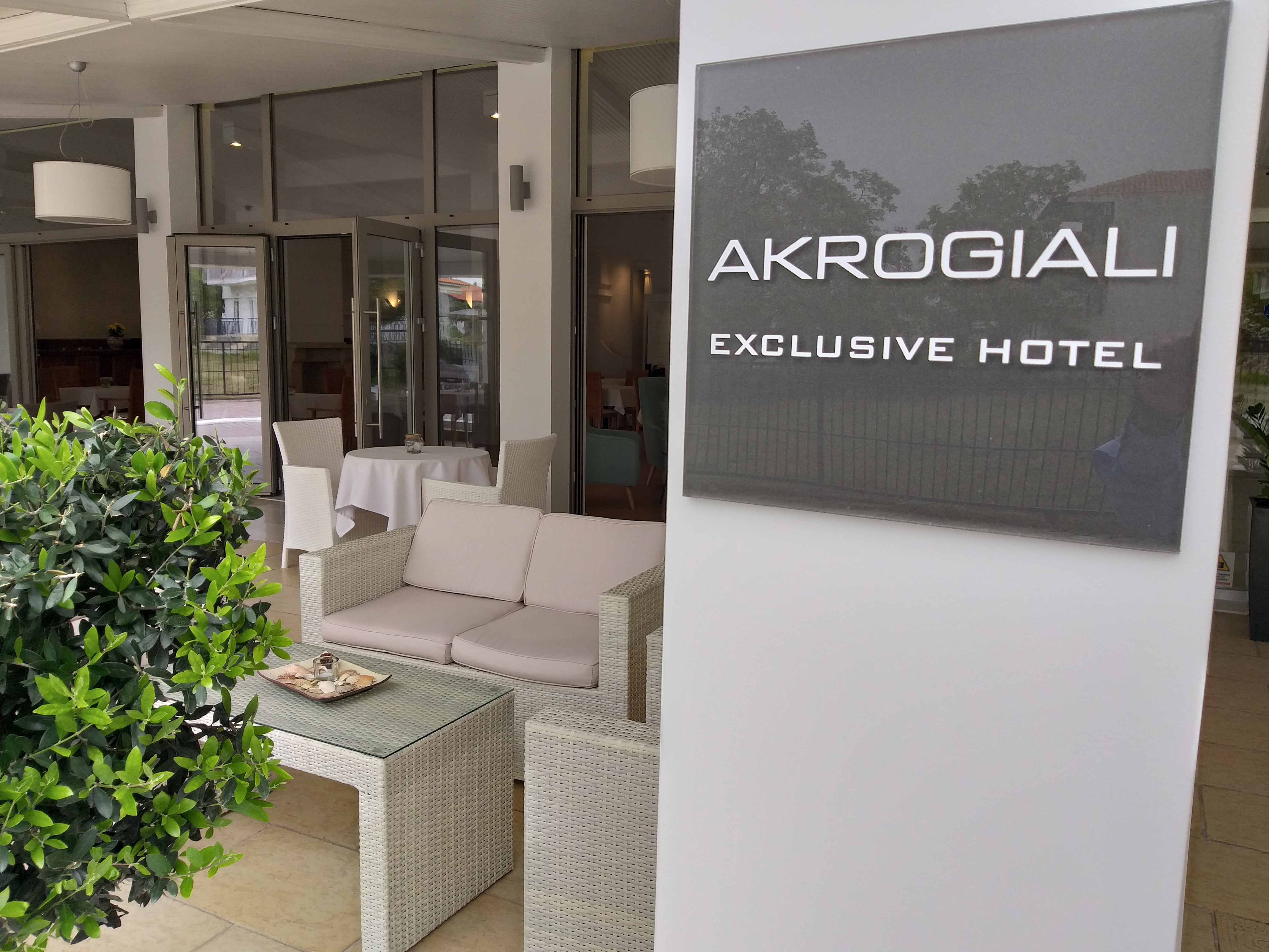 Akrogiali Exclusive Hotel