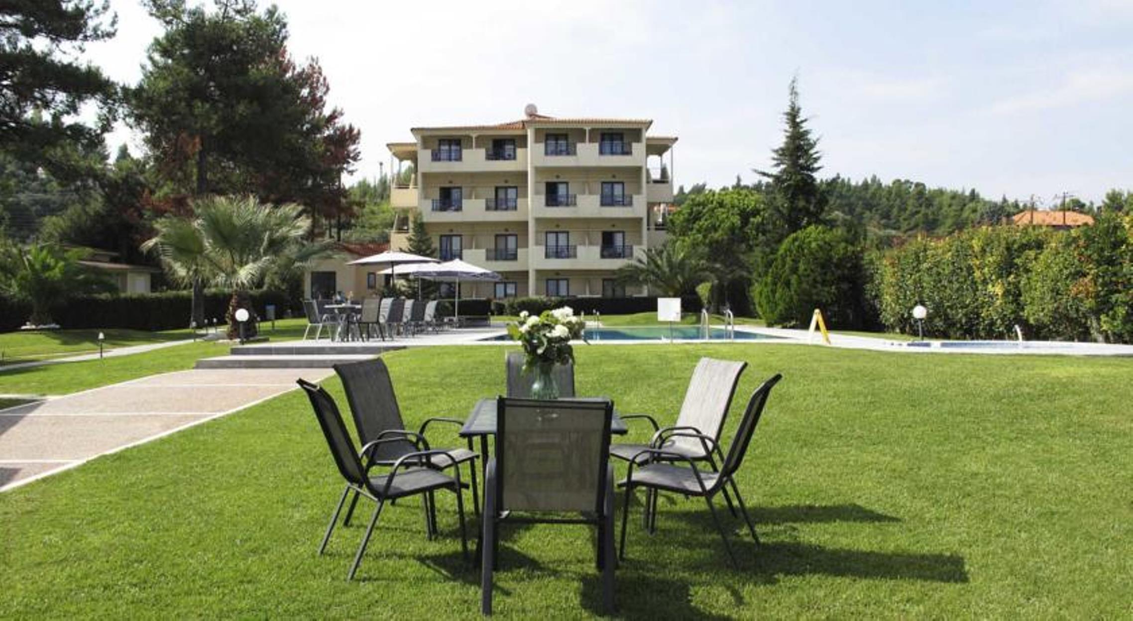 Azur Hotel