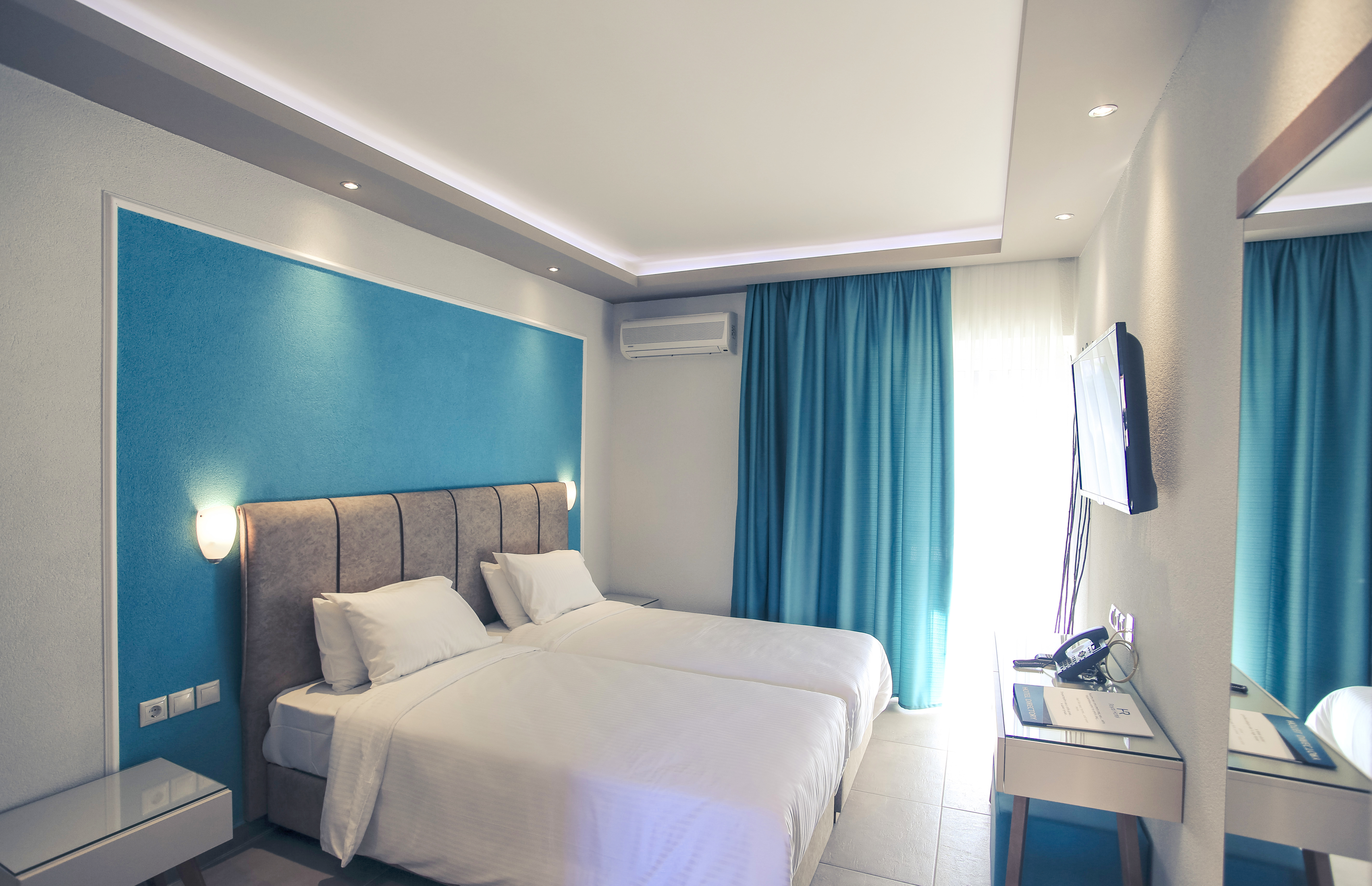 Royal Hotel and Suites