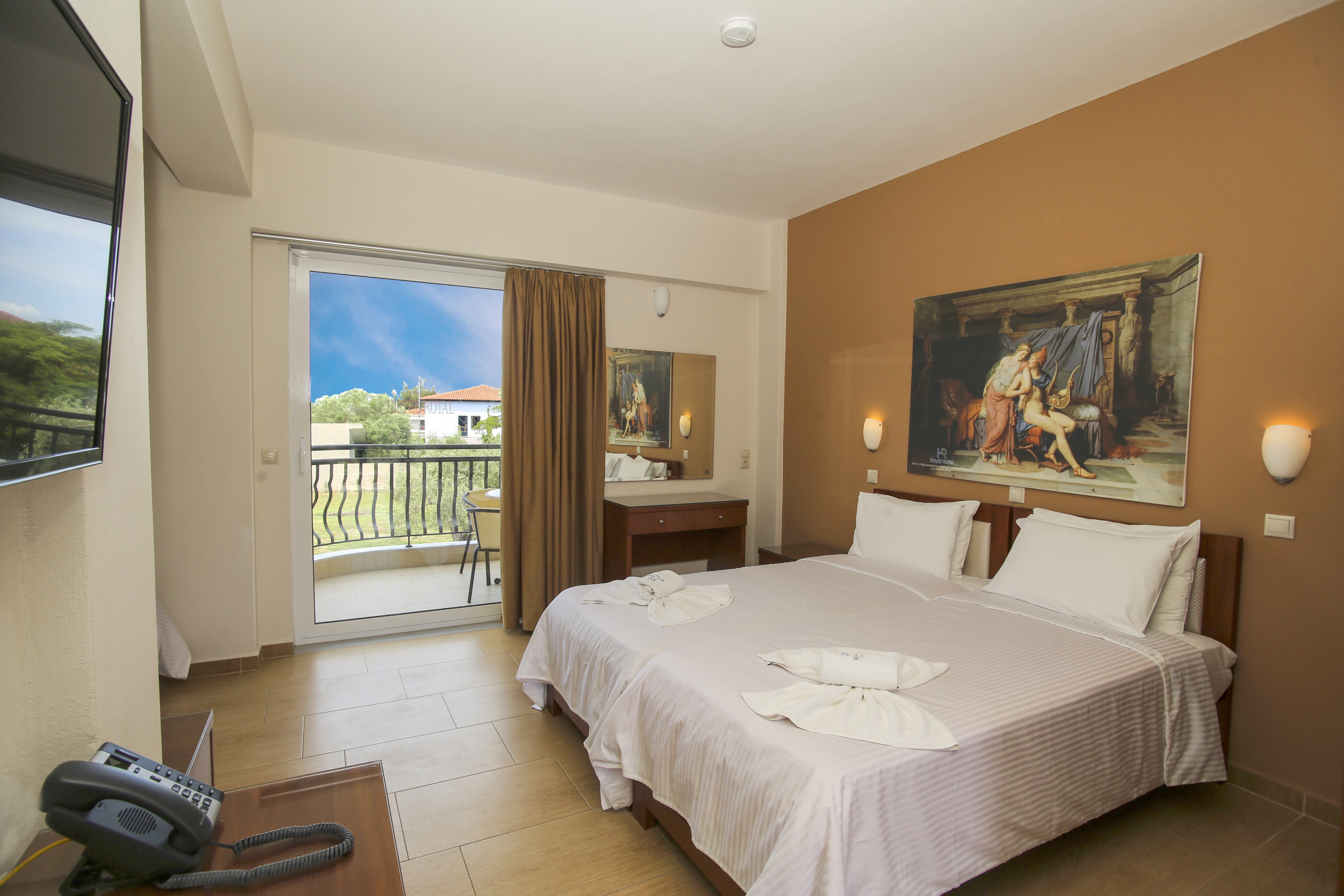 Royal Hotel and Suites