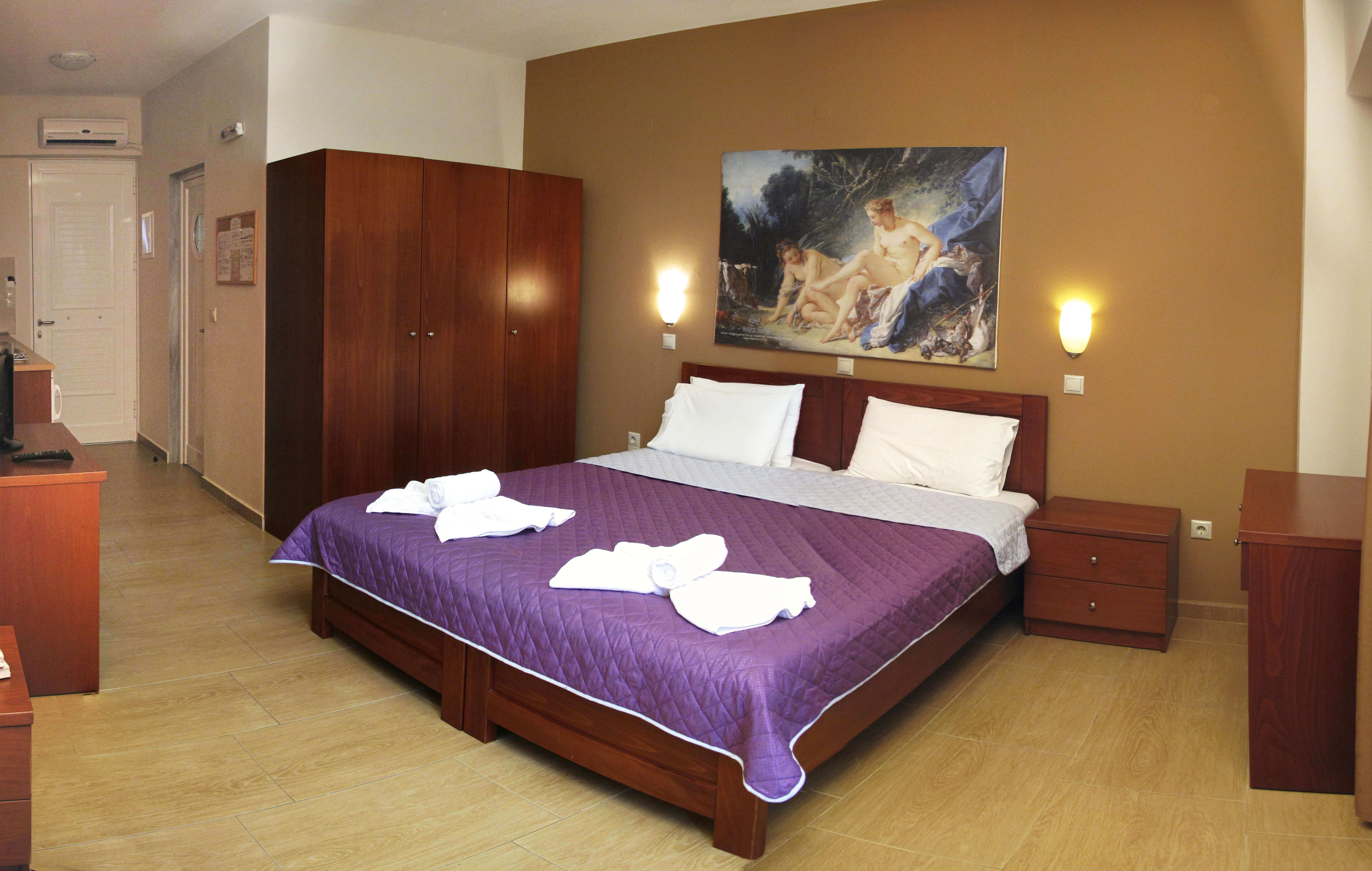 Royal Hotel and Suites