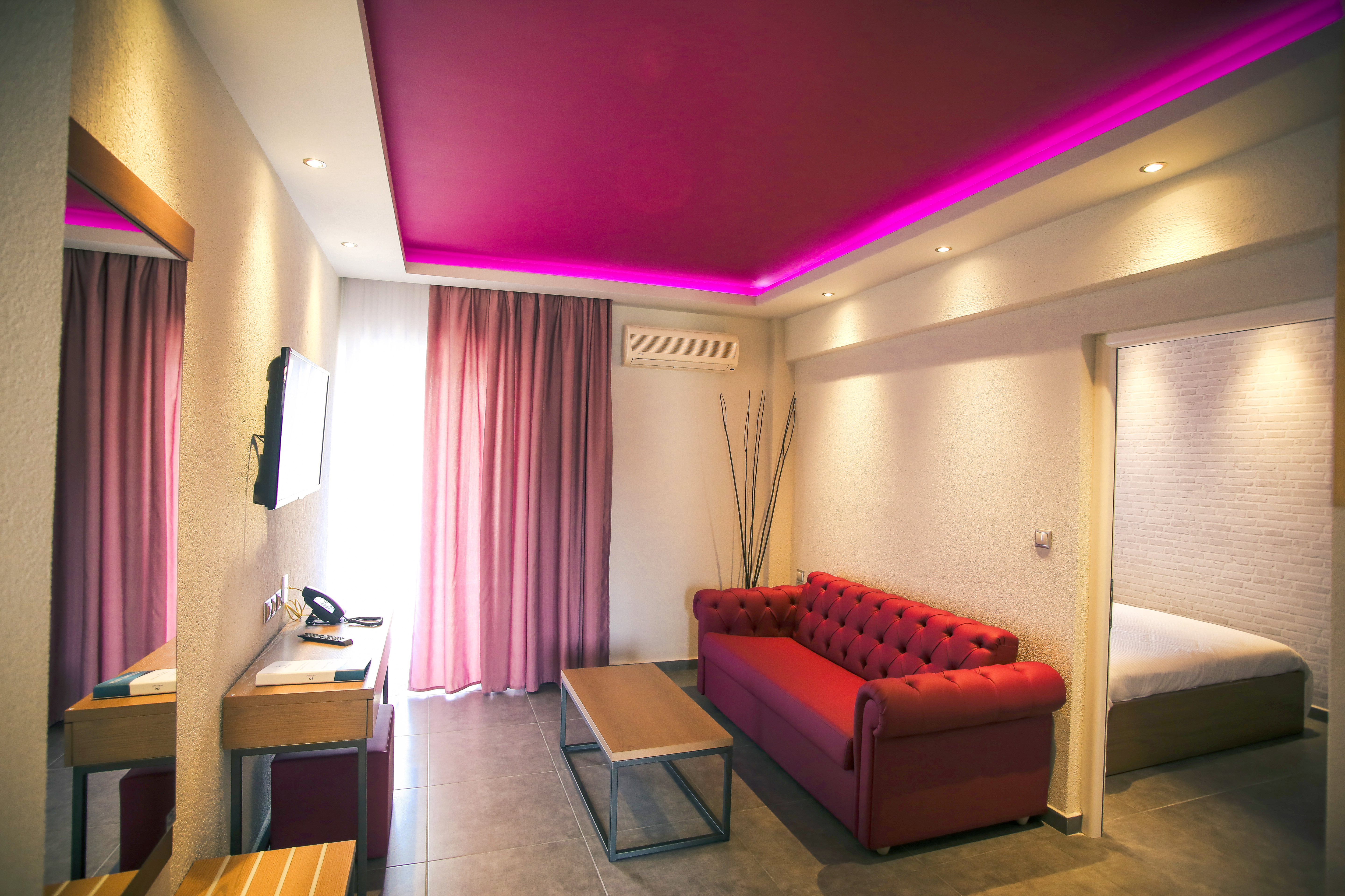 Royal Hotel and Suites