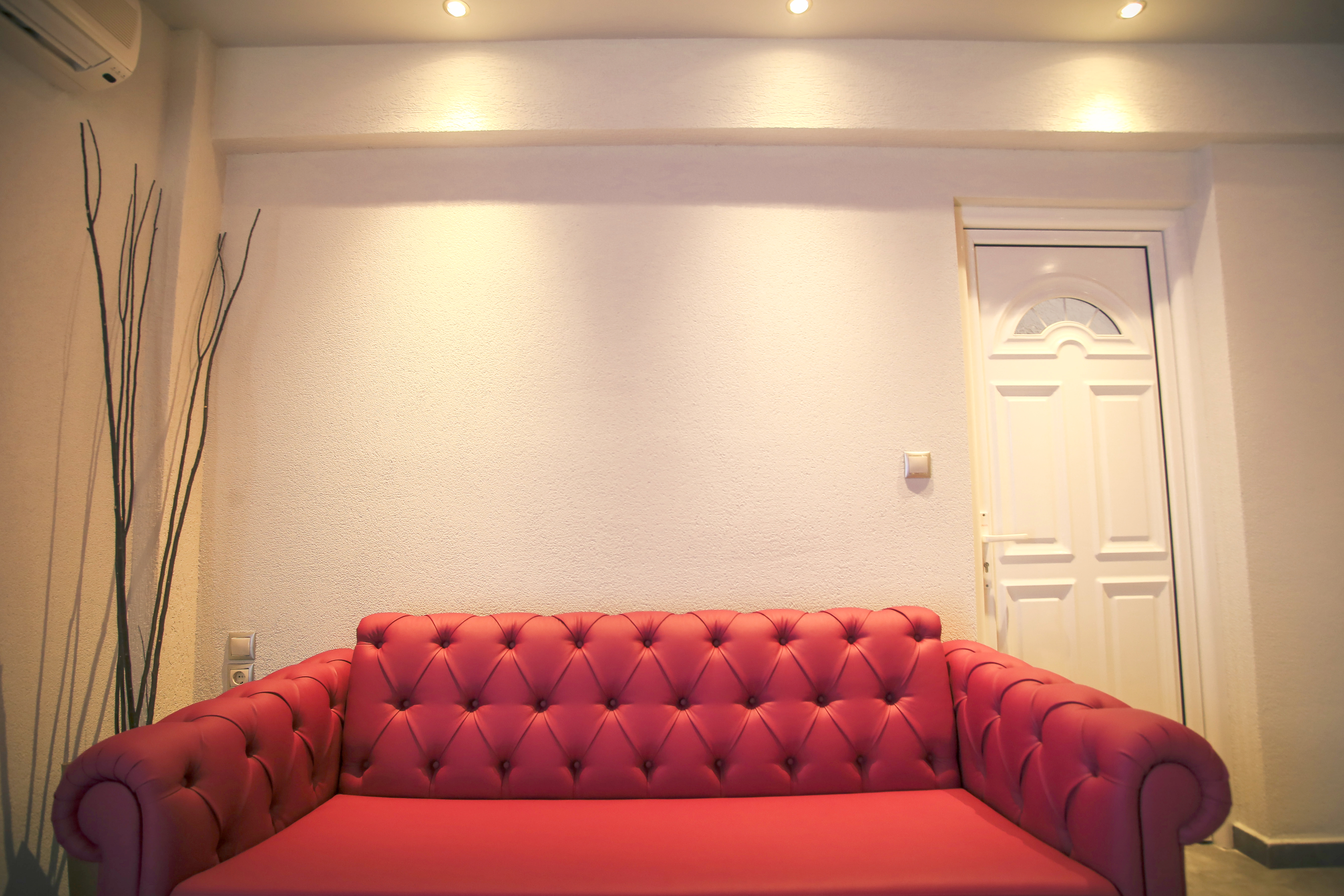 Royal Hotel and Suites