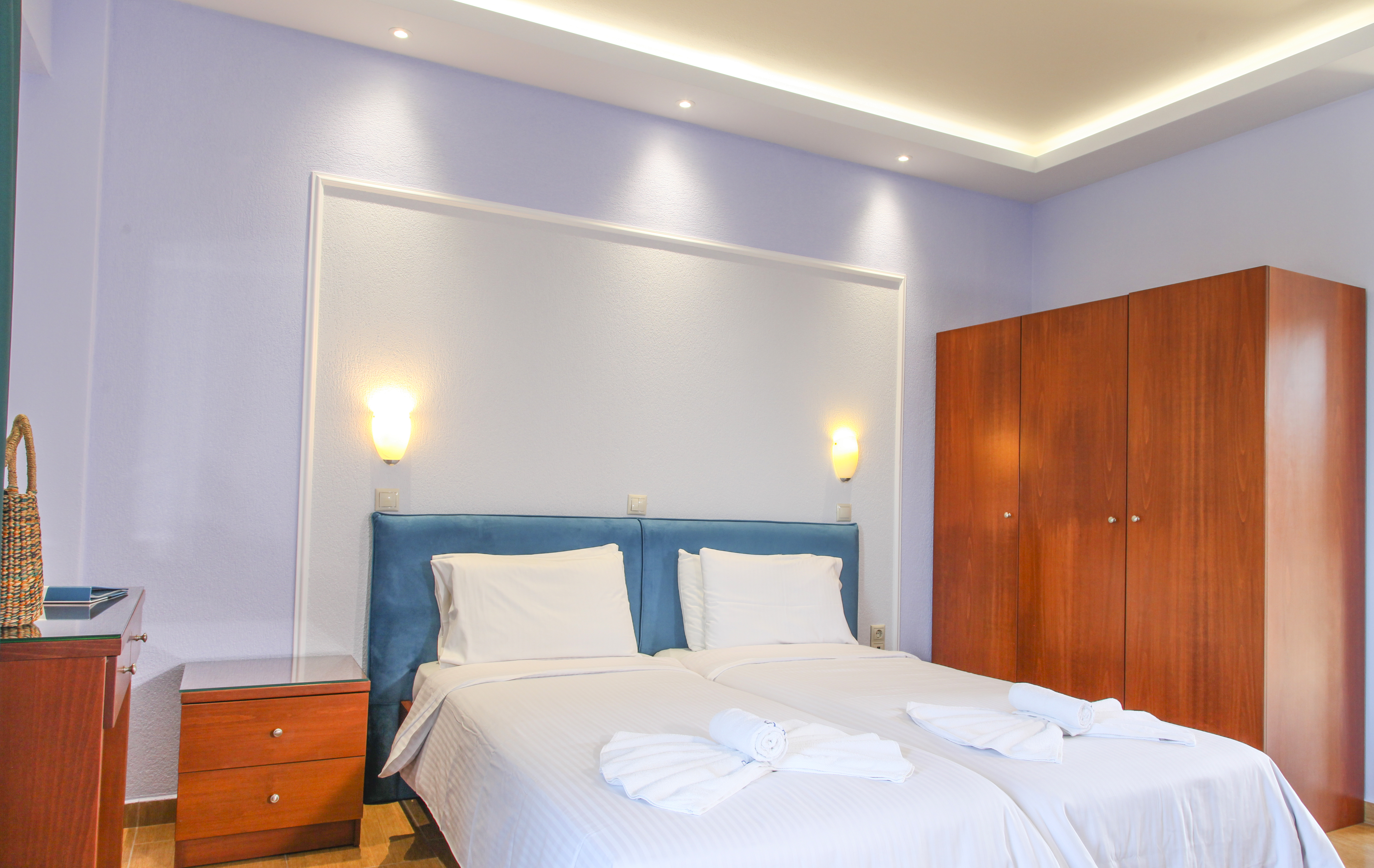 Royal Hotel and Suites