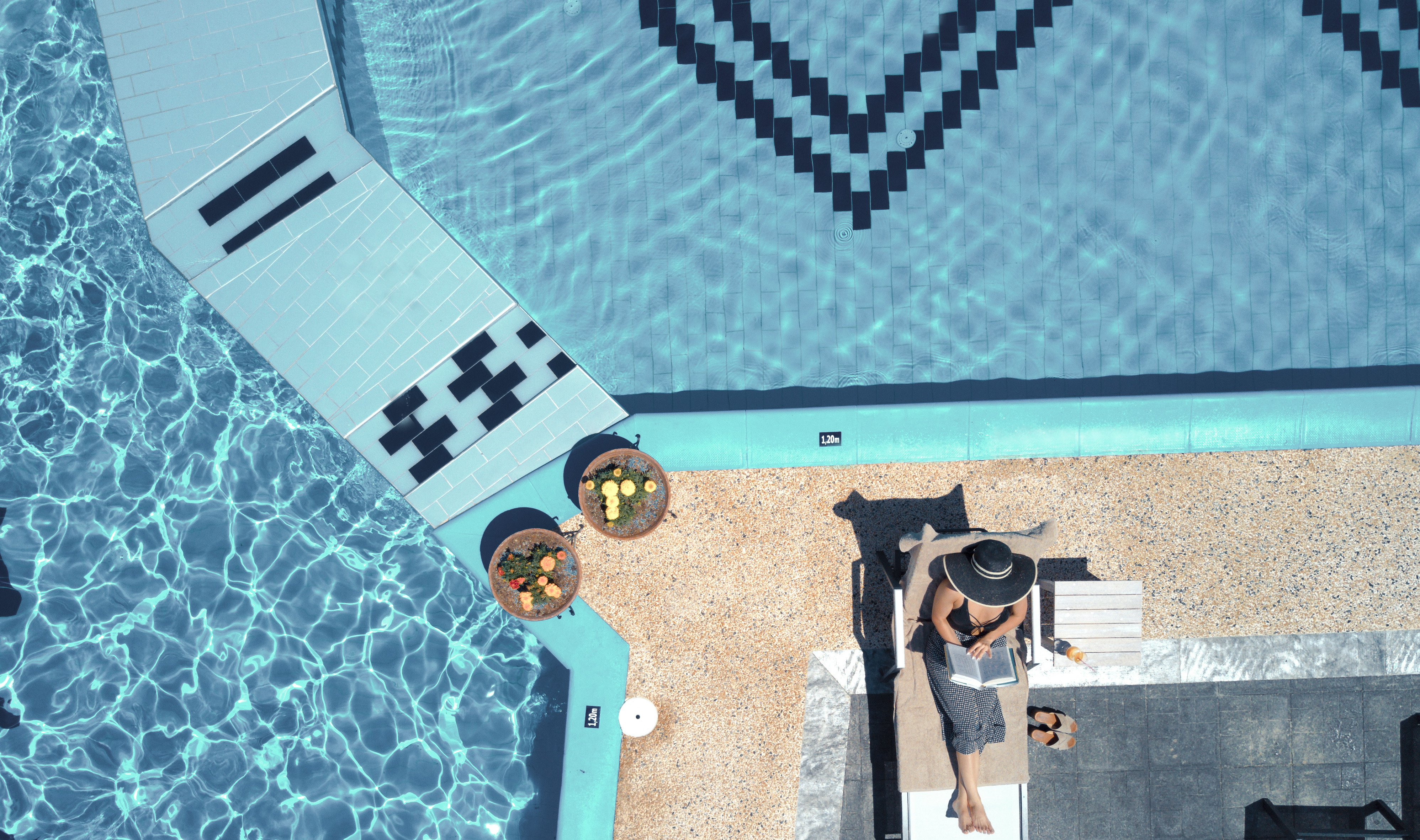 Royal Hotel and Suites