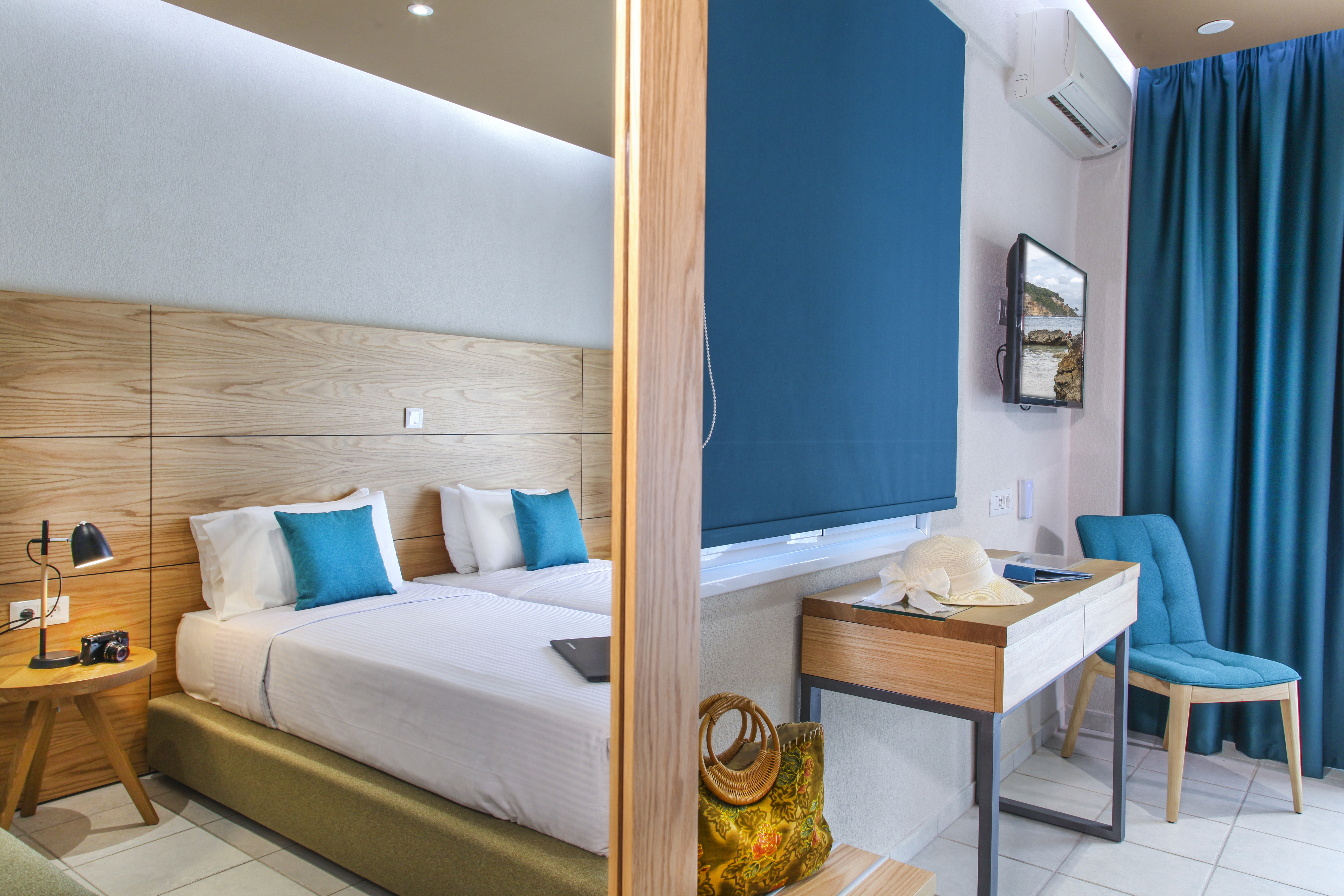 Royal Hotel and Suites