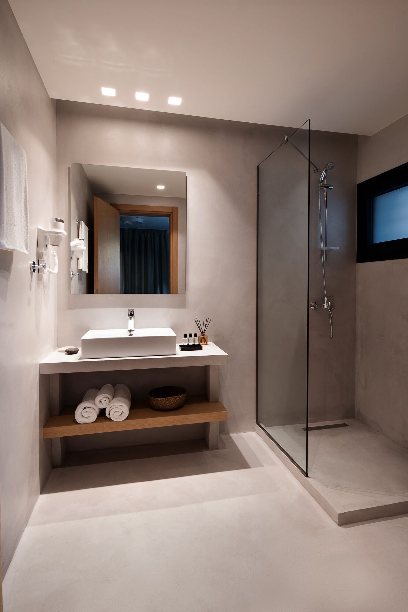 Chronos Suites