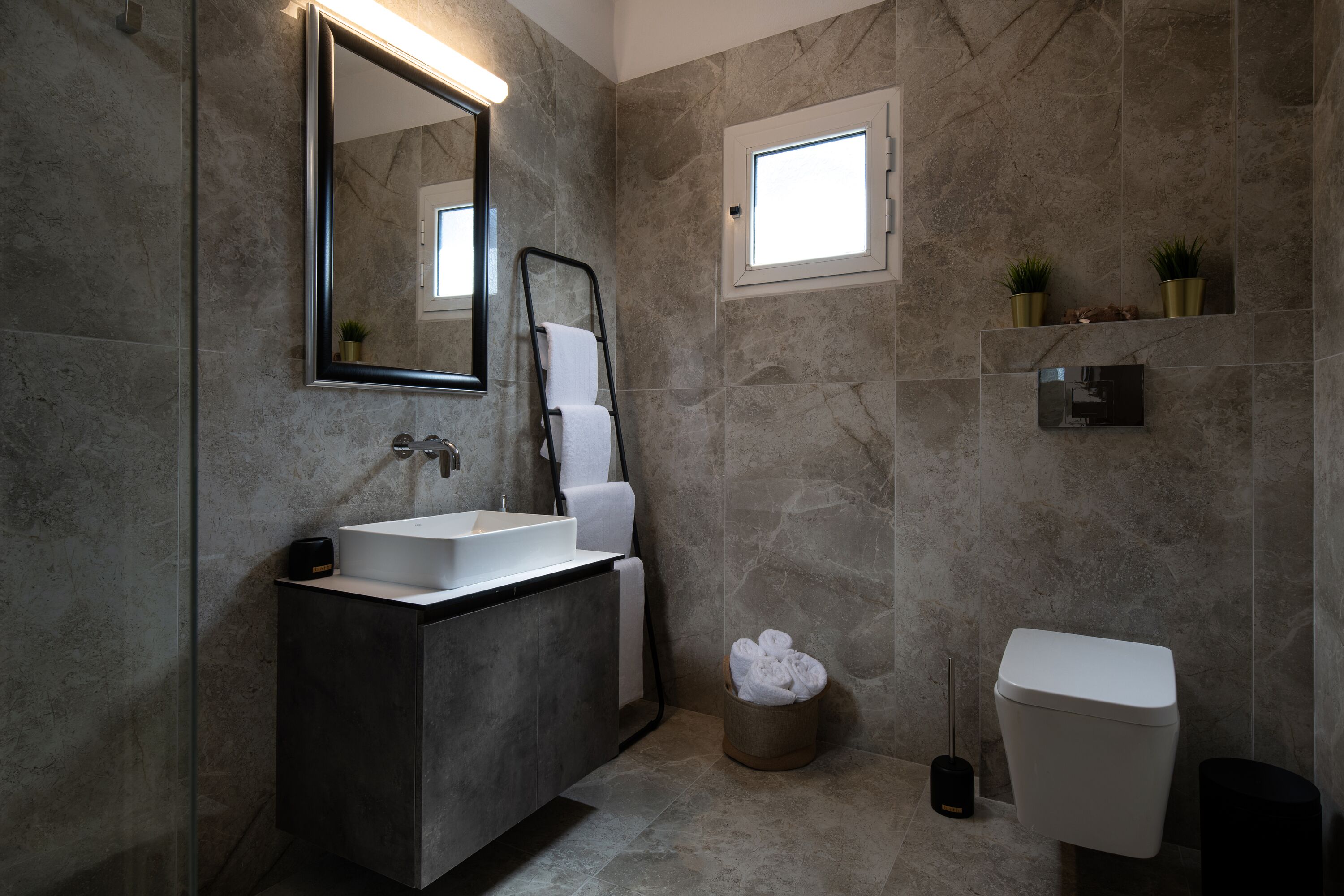 Olenia Luxury Apartments