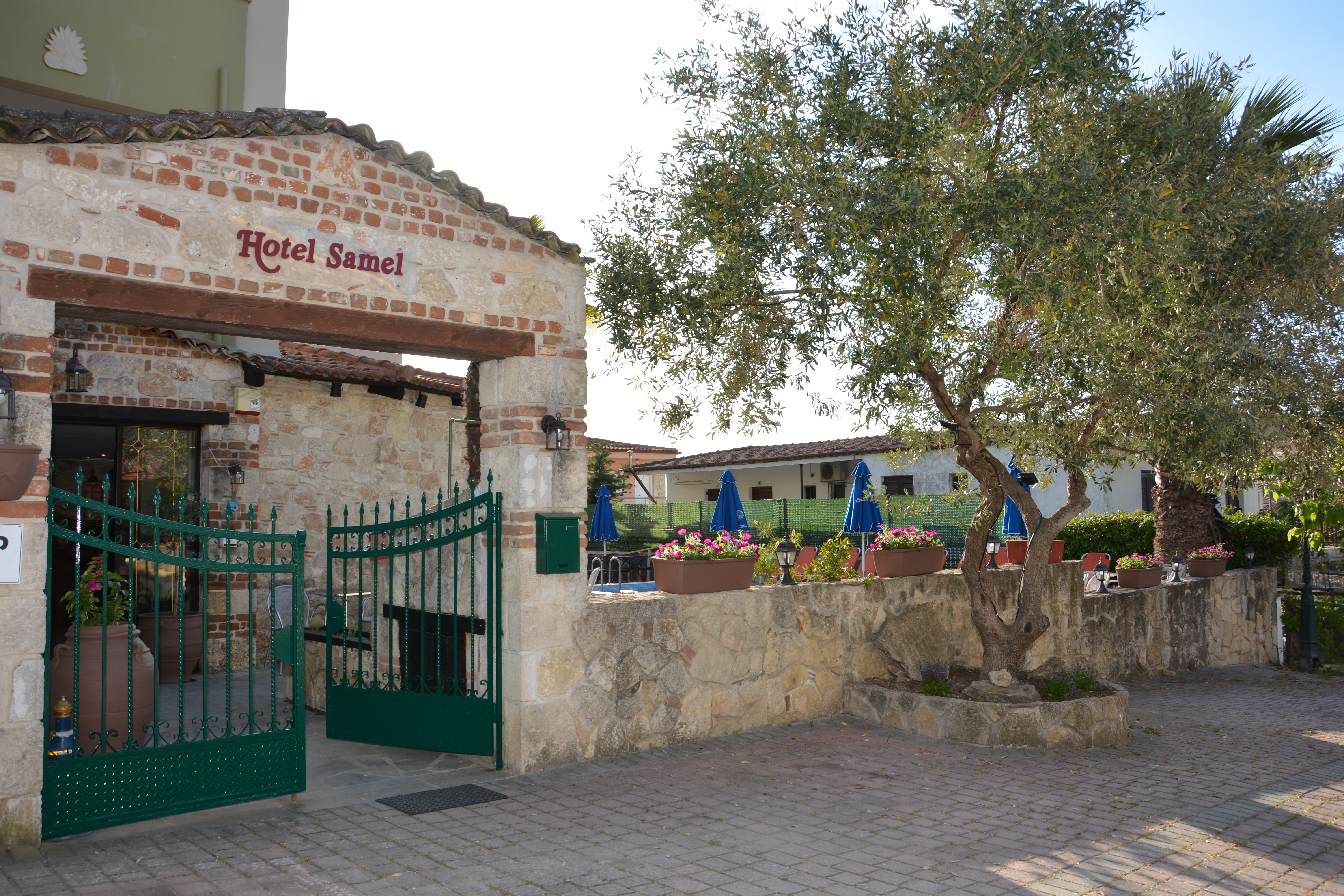 Samel Hotel
