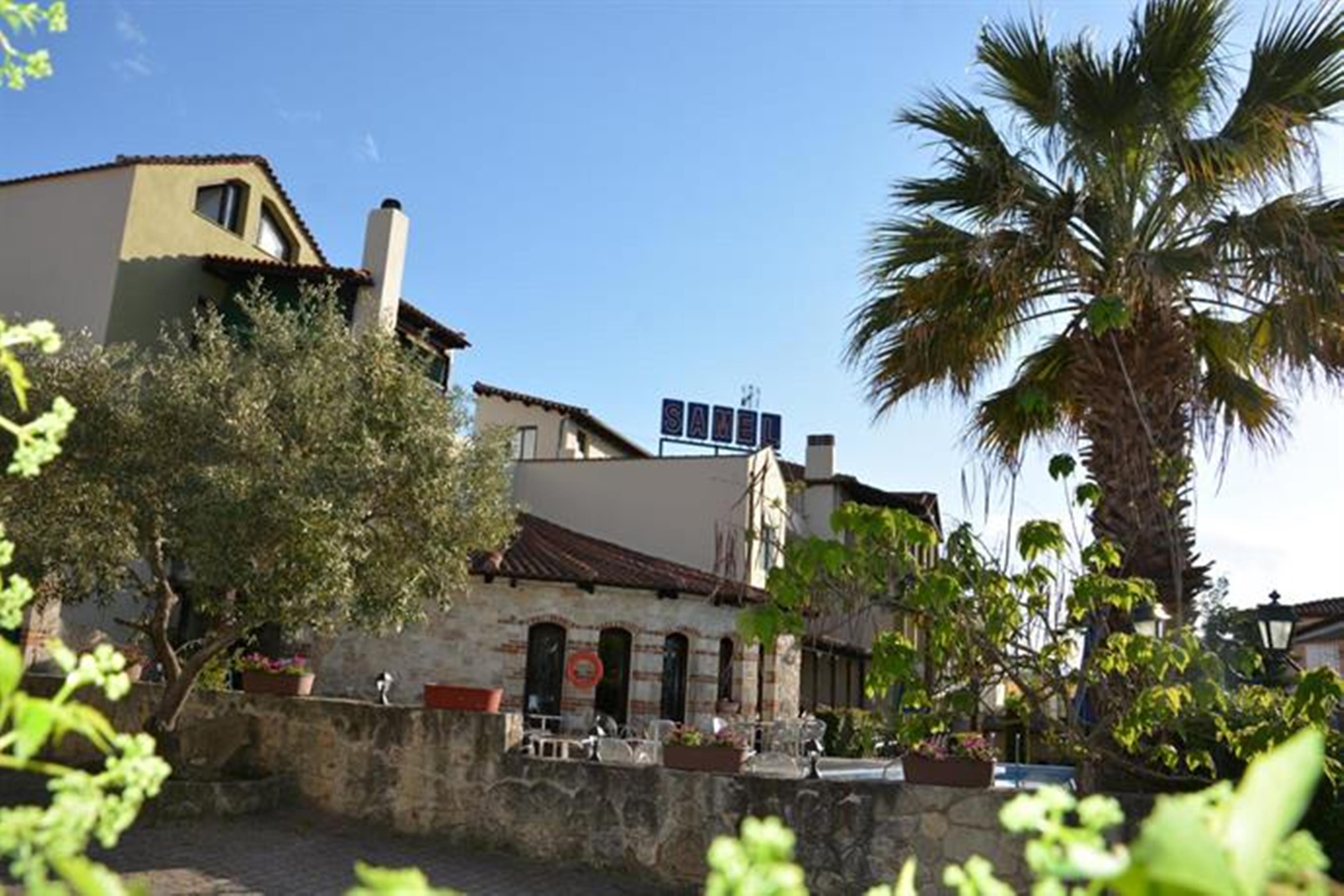 Samel Hotel