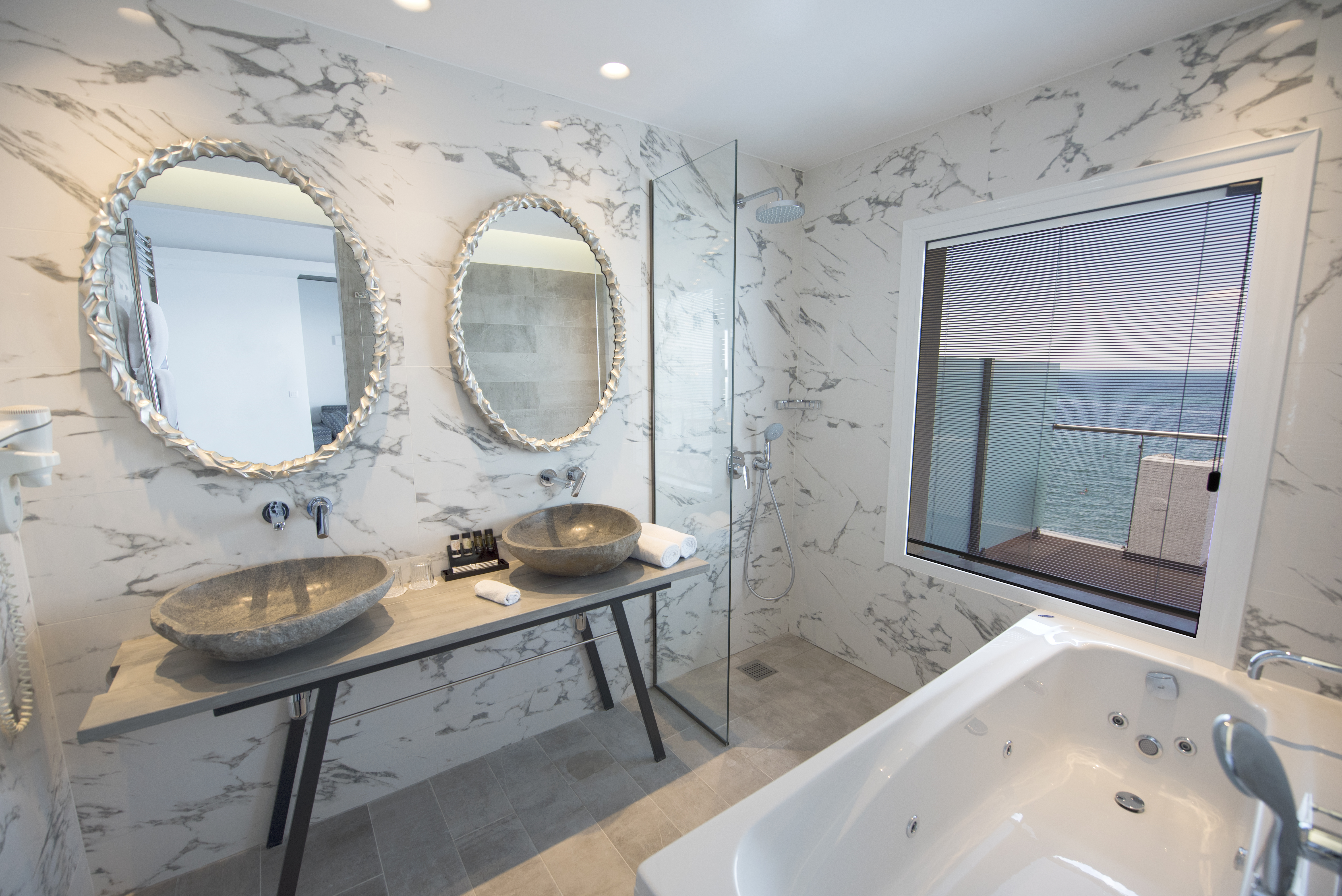 Golden Star City Resort