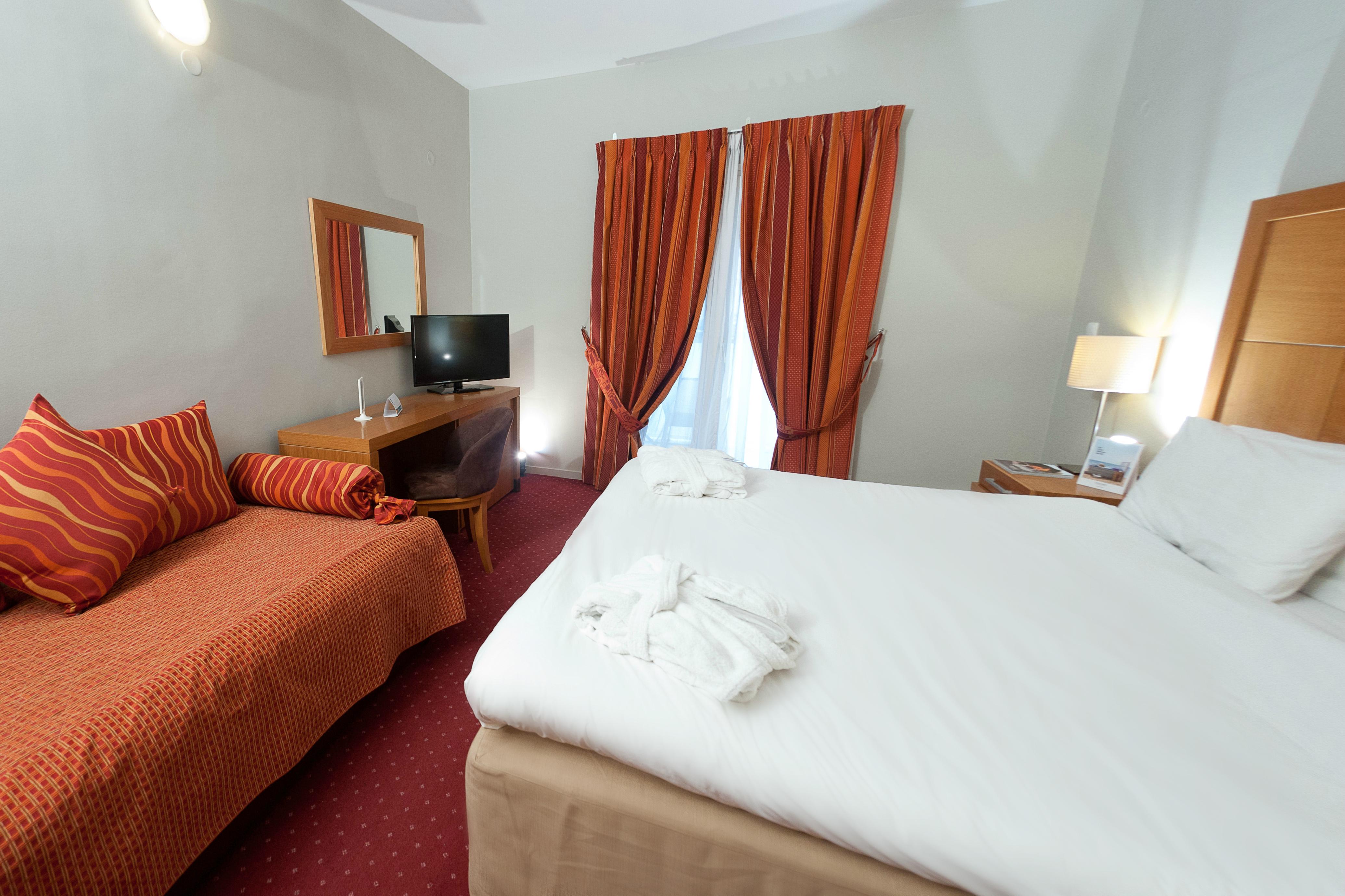 Golden Star City Resort