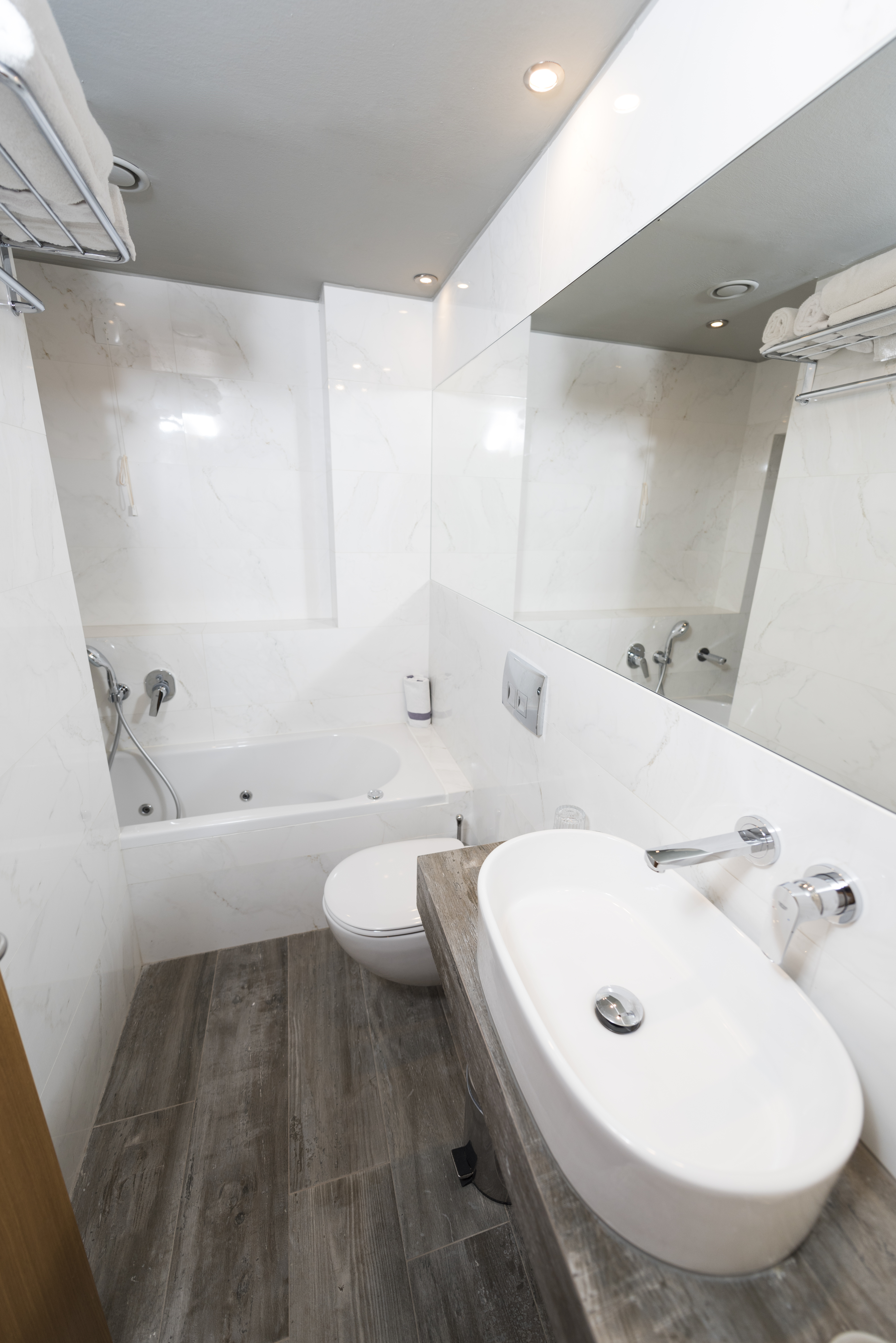 Golden Star City Resort