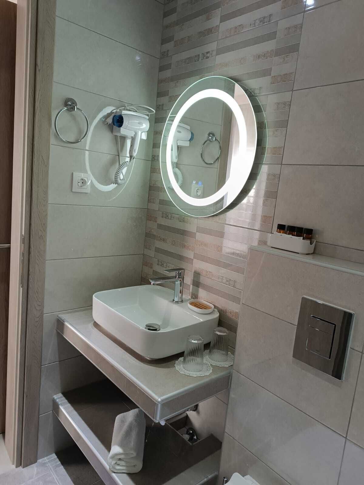 Navarino Luxe Suites With Sea View