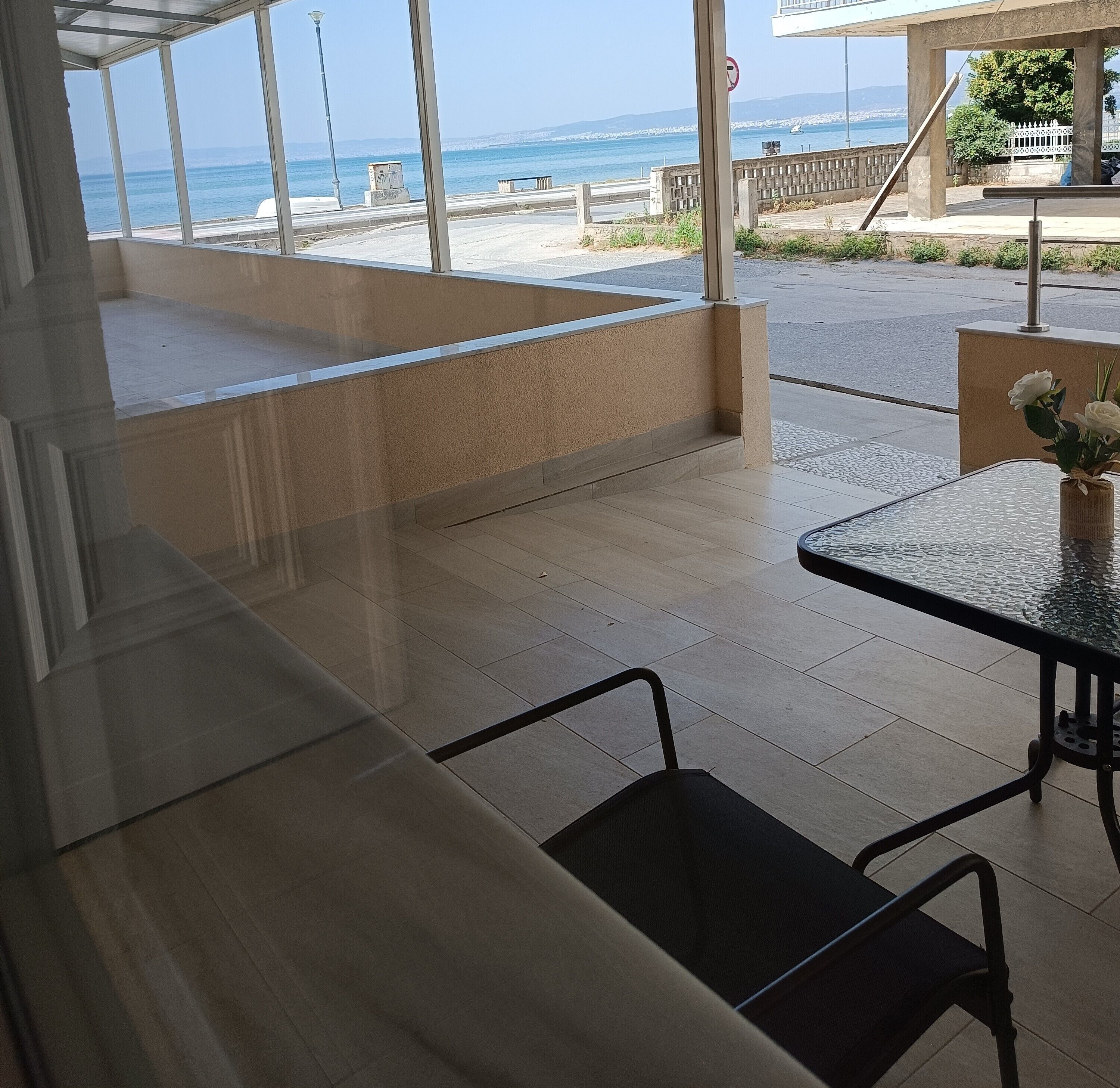 Navarino Luxe Suites With Sea View