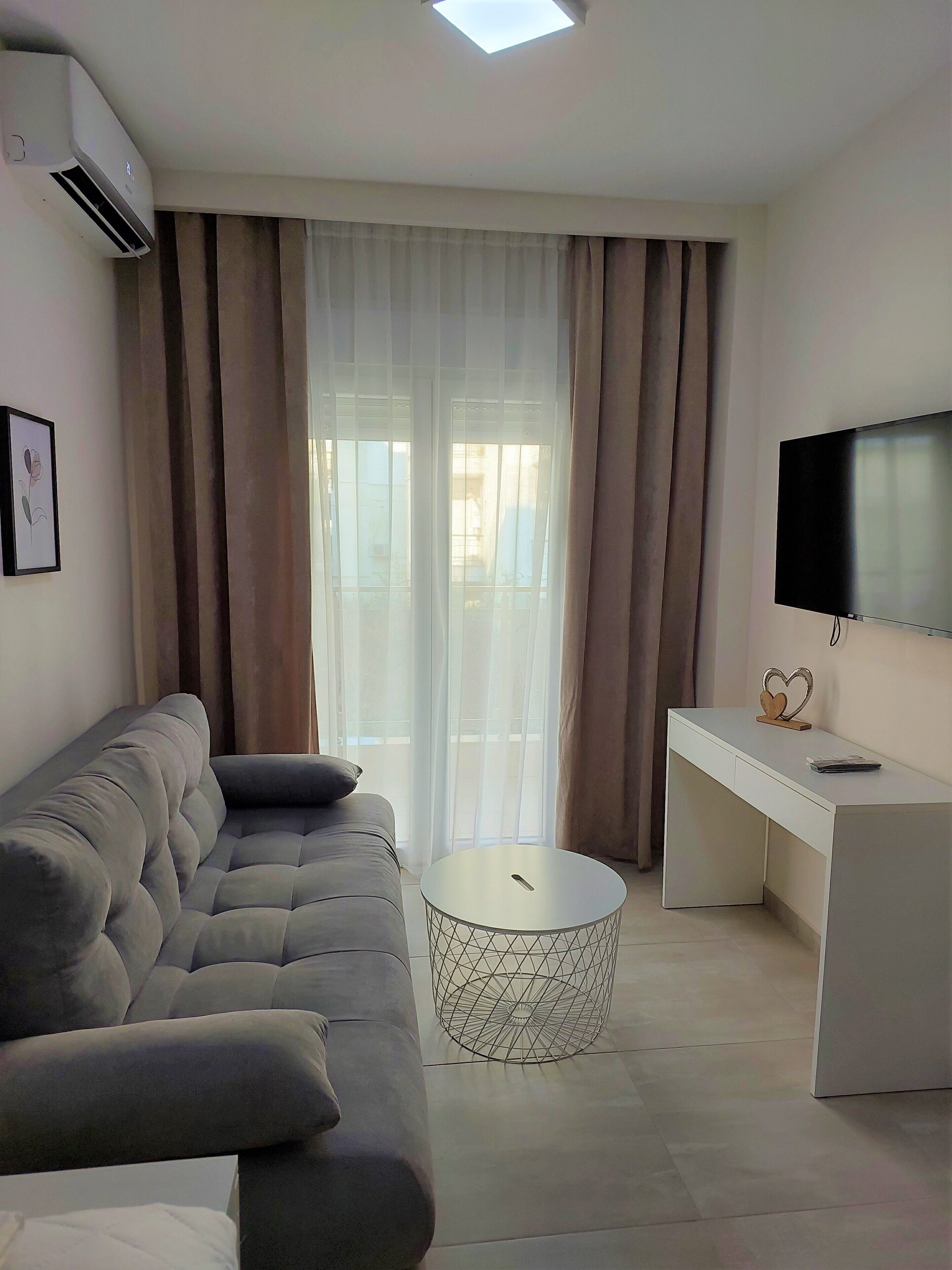 Navarino Luxe Suites With Sea View