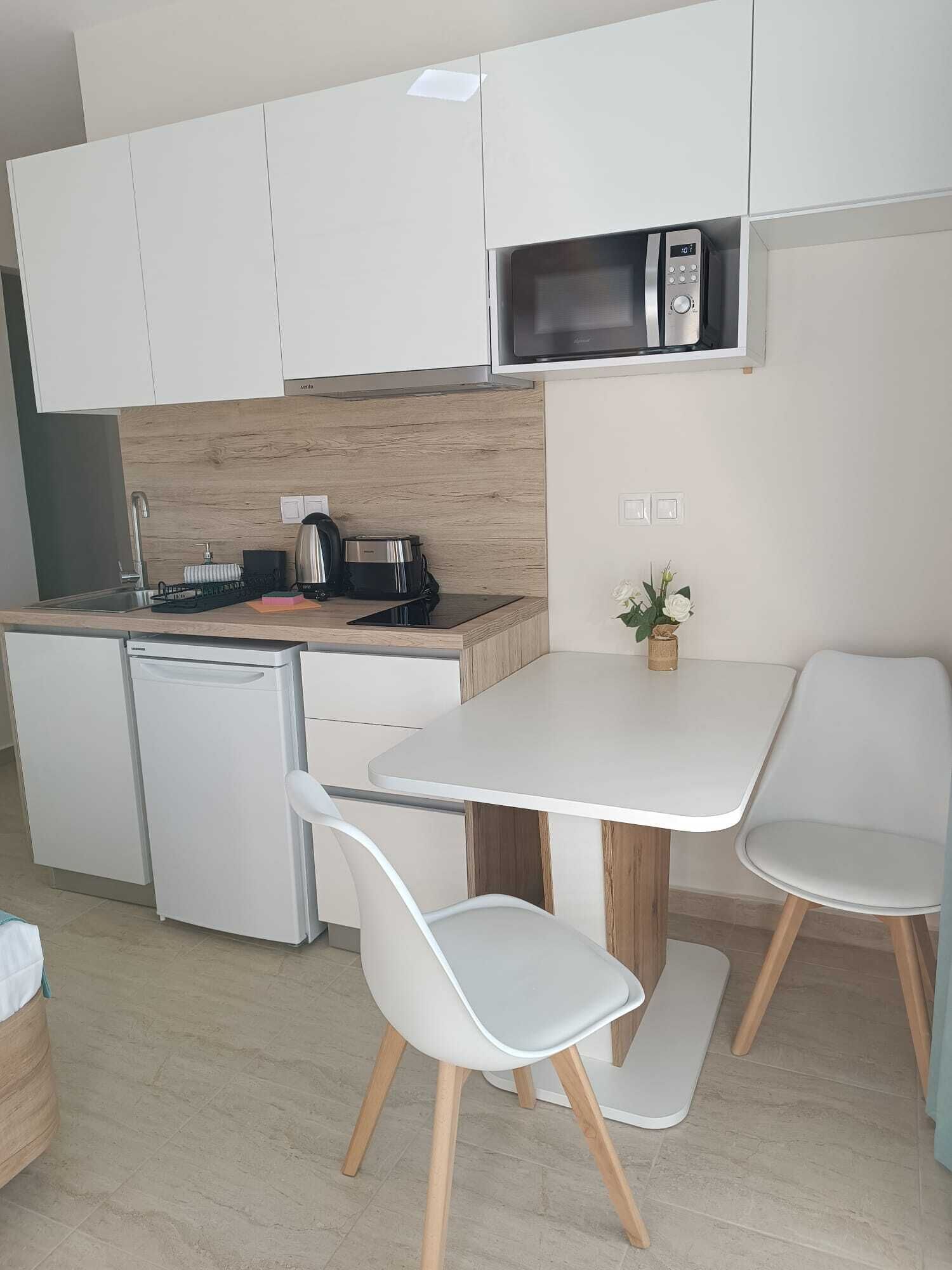 Navarino Luxe Suites With Sea View