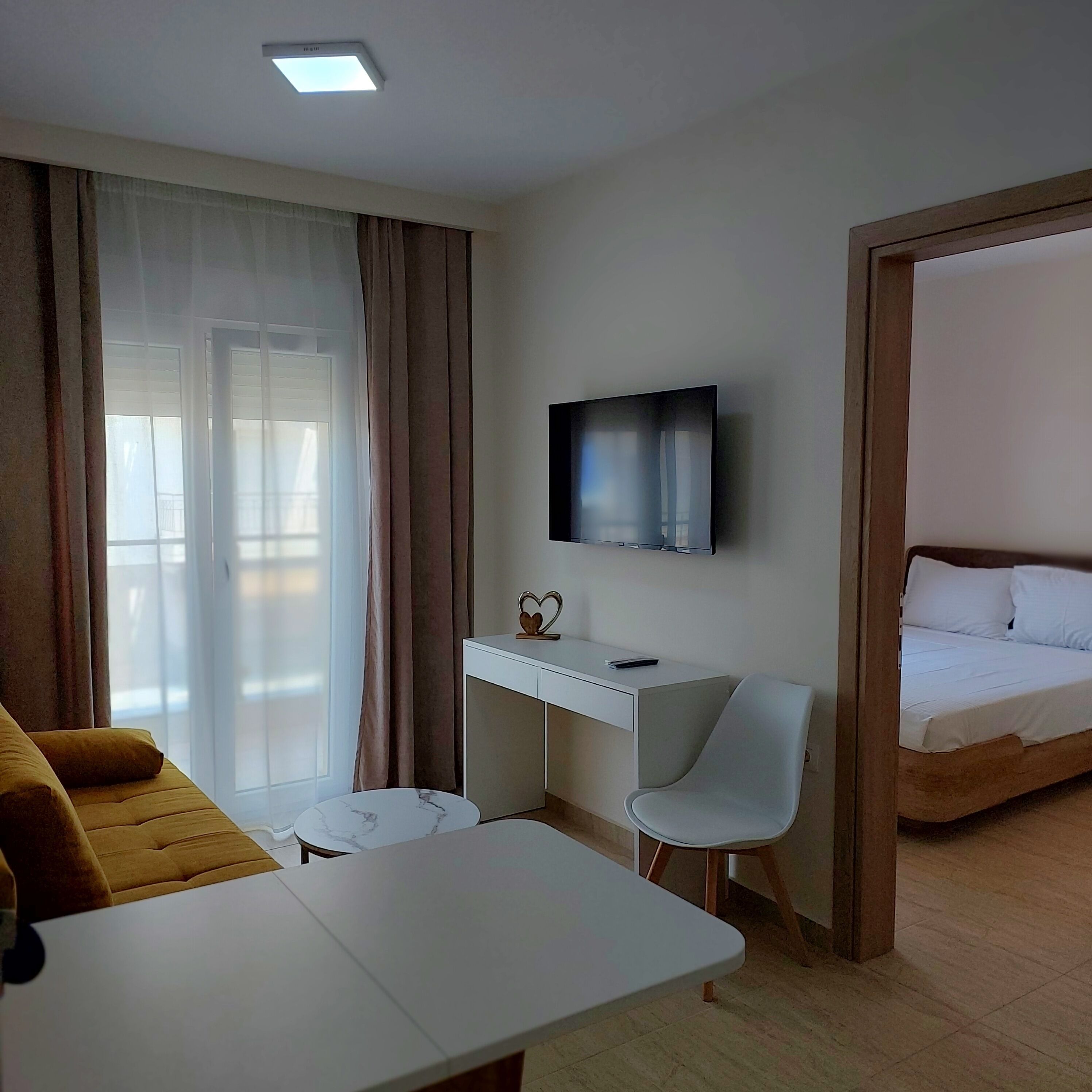 Navarino Luxe Suites With Sea View