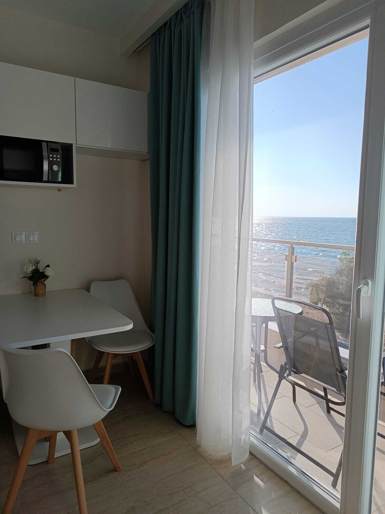 Navarino Luxe Suites With Sea View