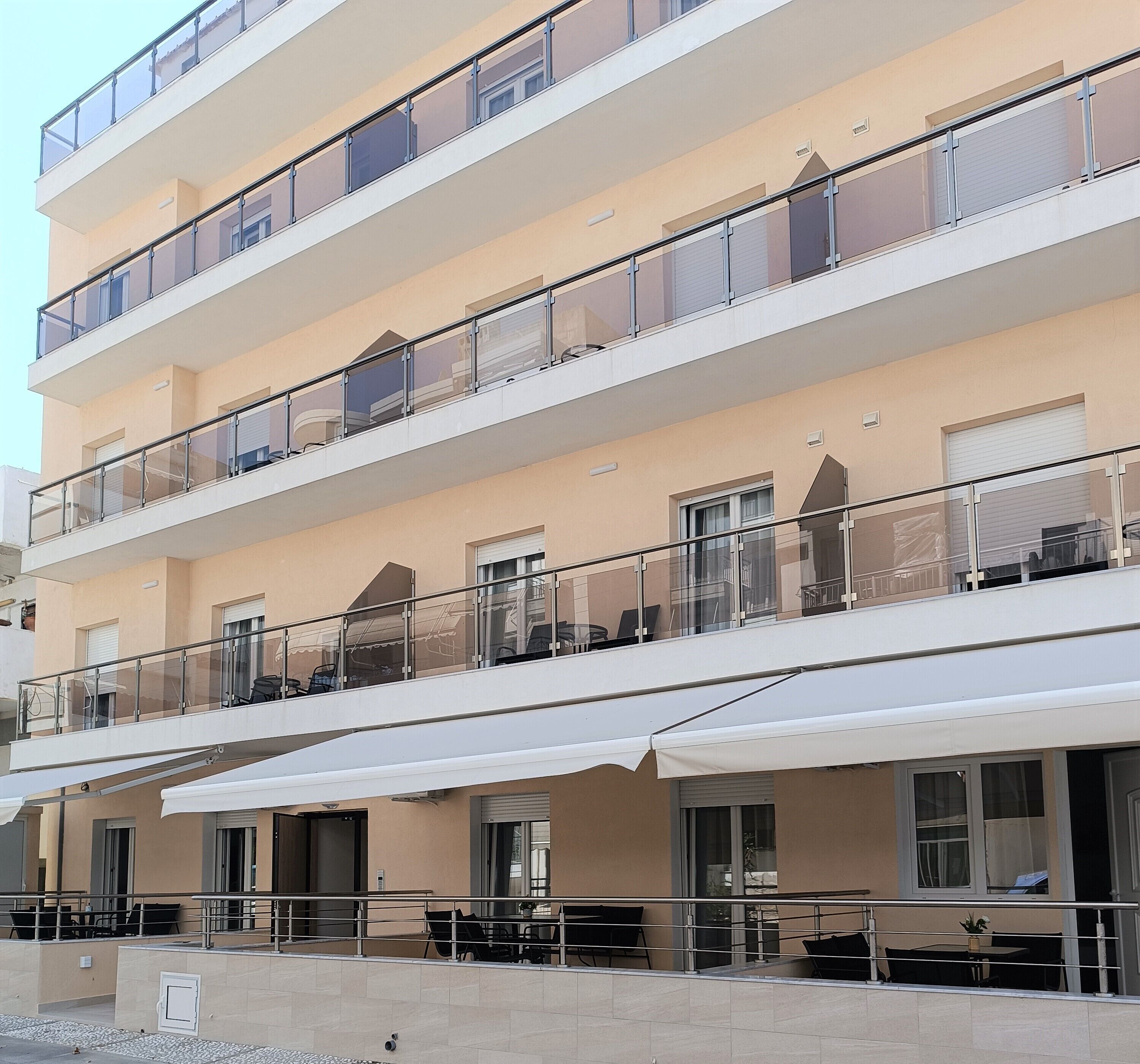Navarino Luxe Suites With Sea View