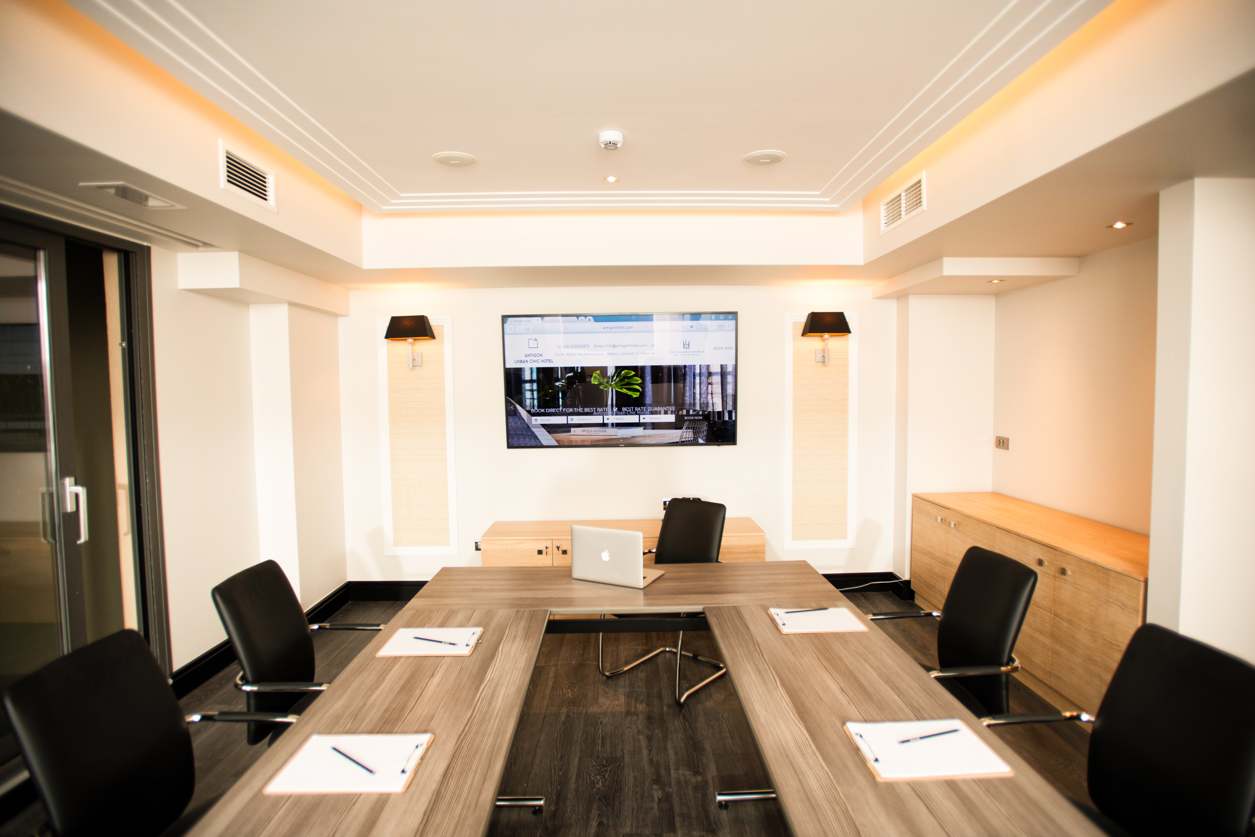 Antigon Urban Chic Hotel