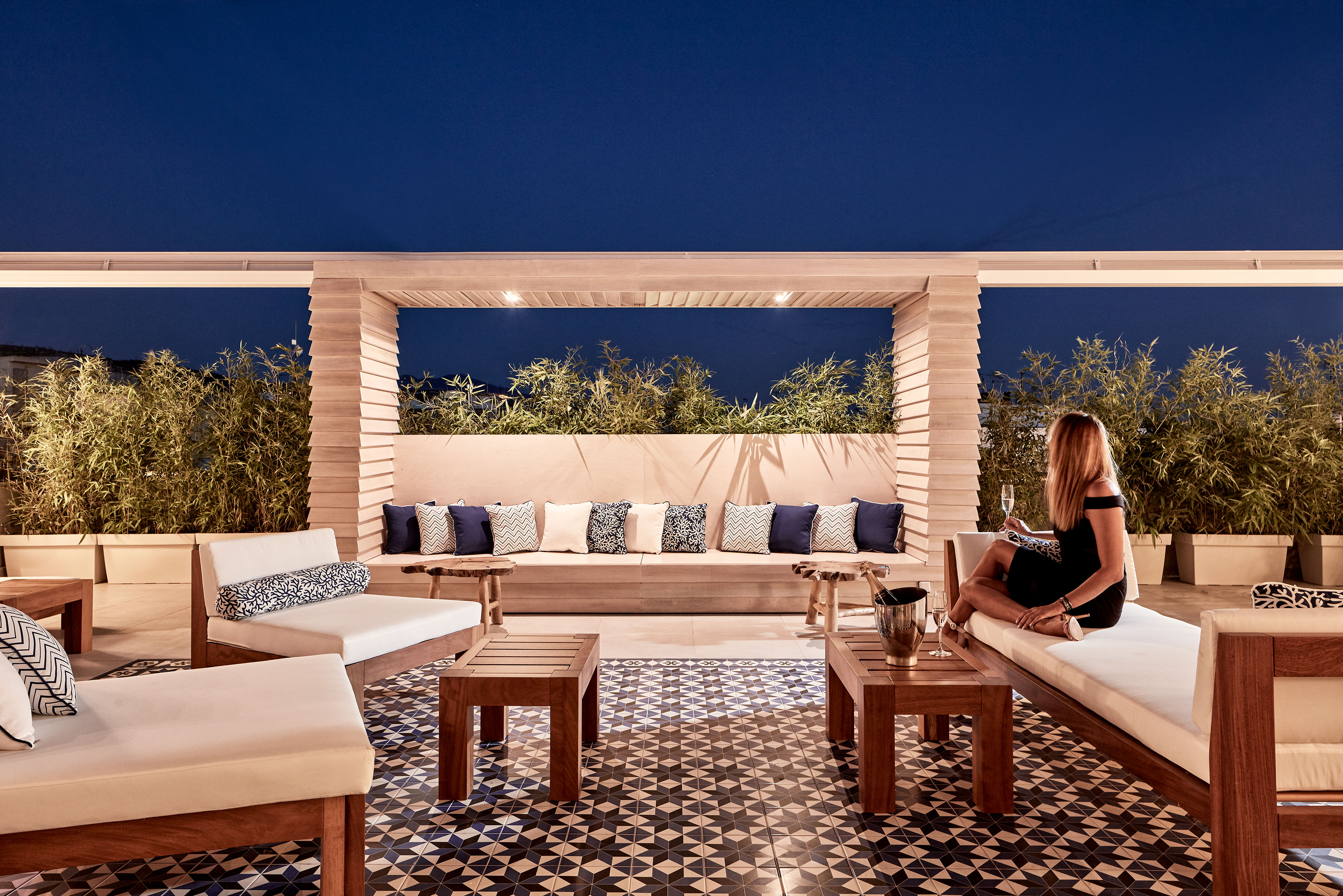 Antigon Urban Chic Hotel