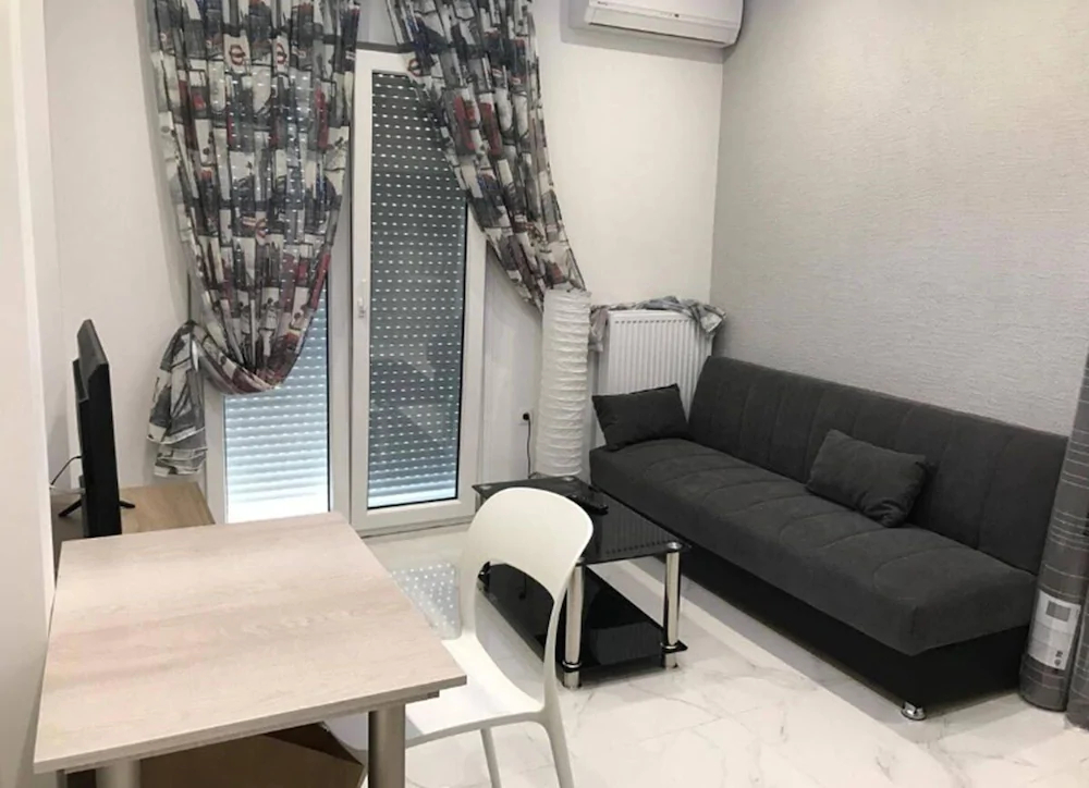 Filippou 13 Luxury APRTS with balcony