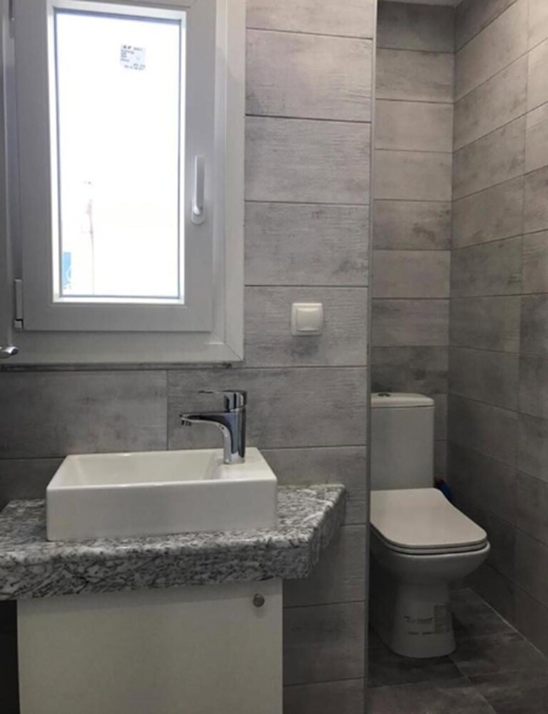 Filippou 13 Luxury APRTS with balcony