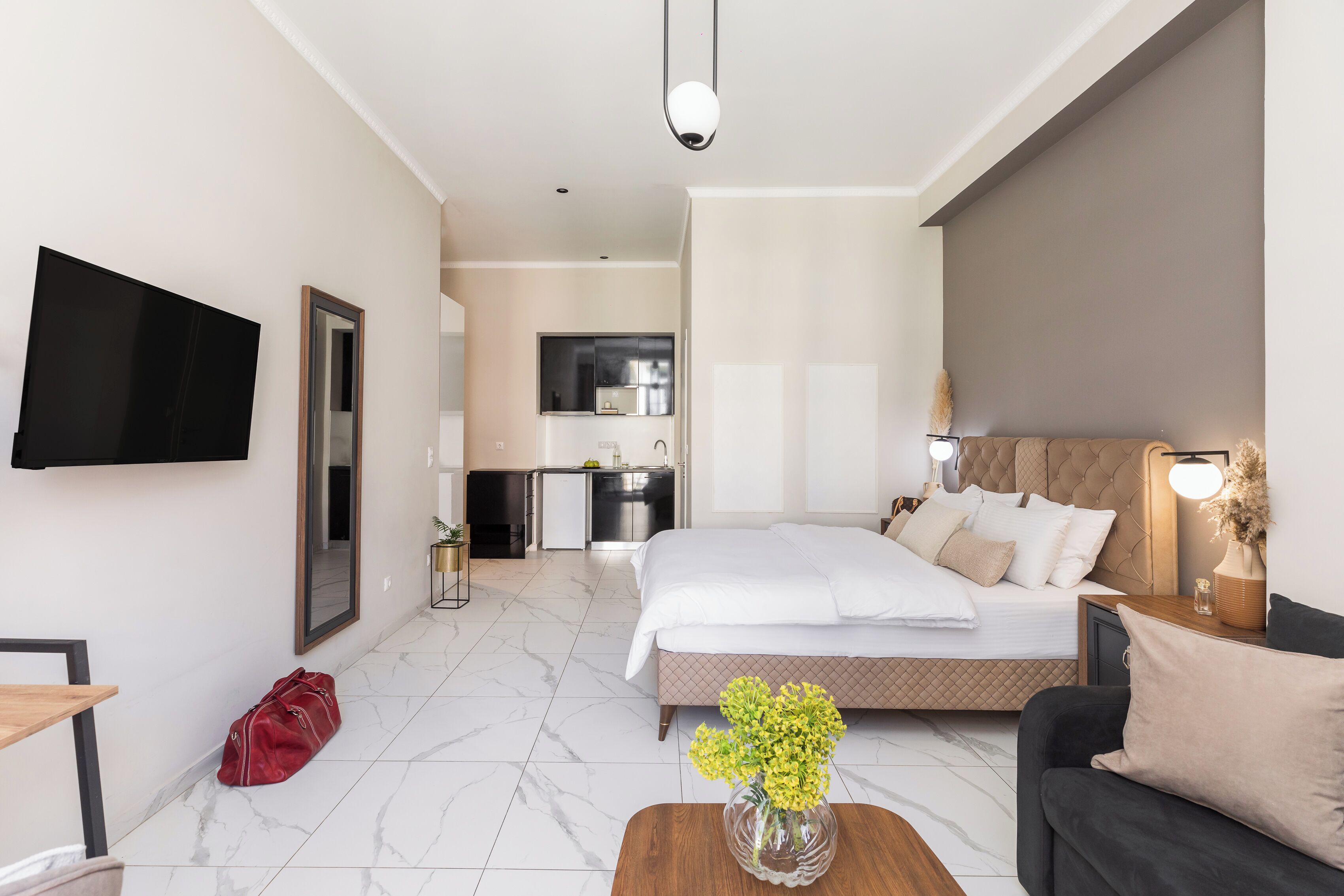 Black Onyx Comfort Suites