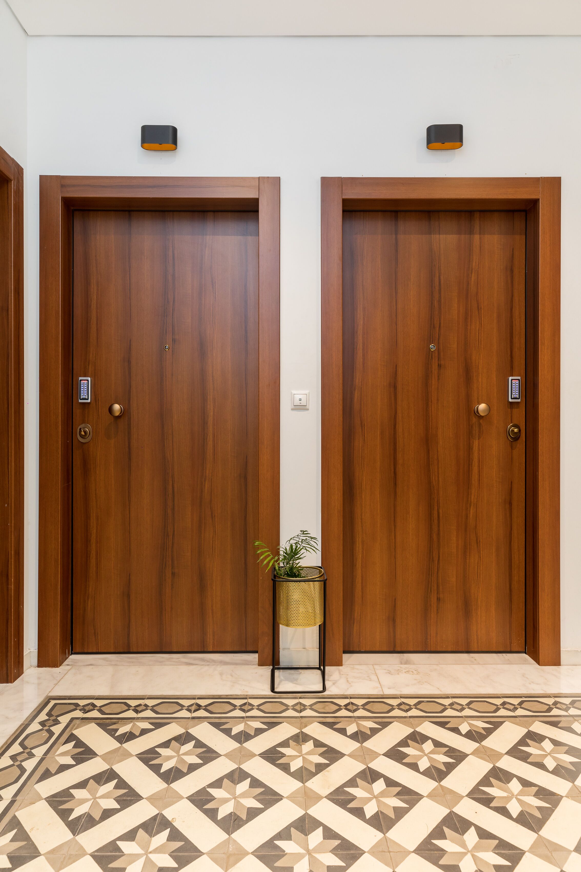 Black Onyx Comfort Suites
