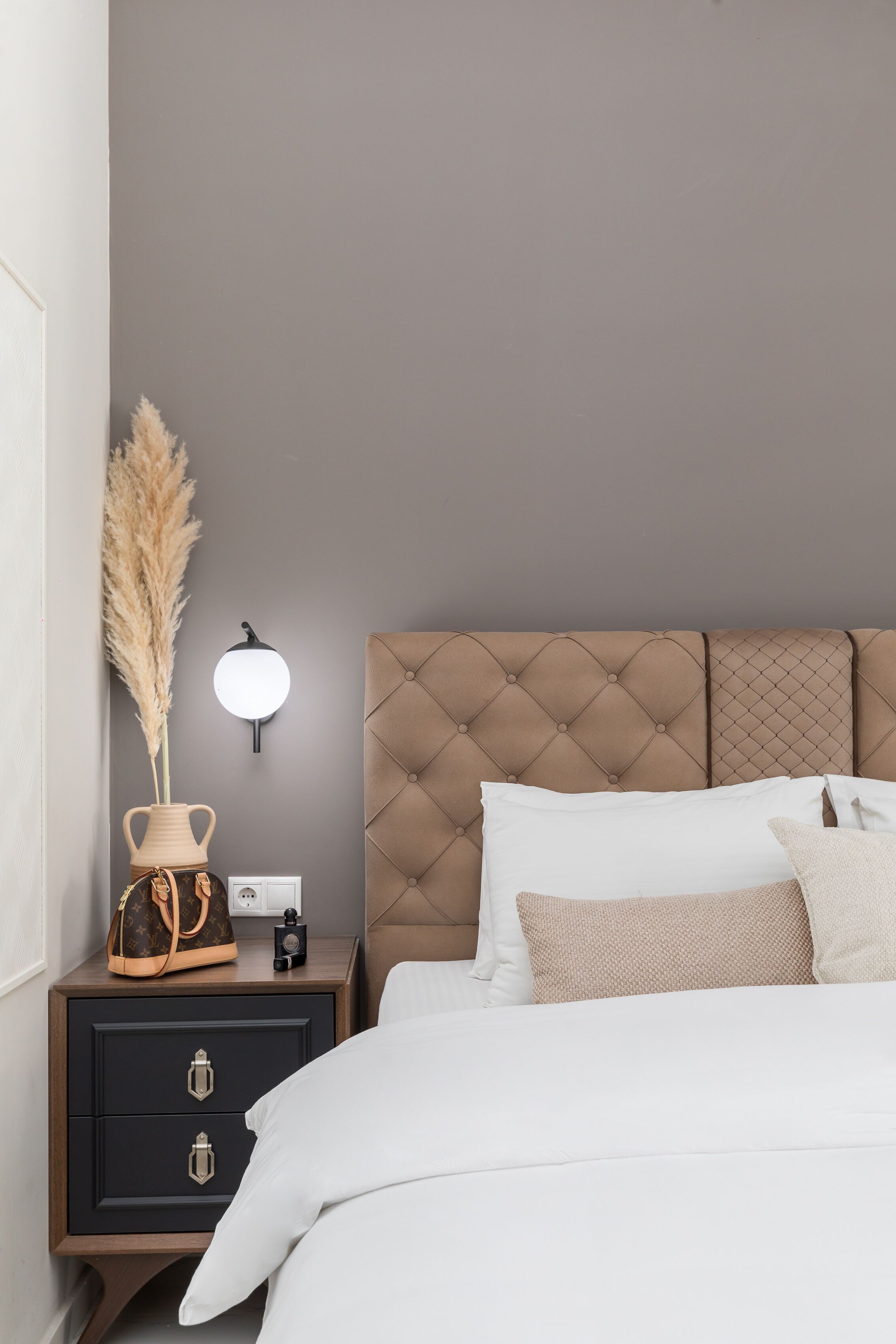 Black Onyx Comfort Suites