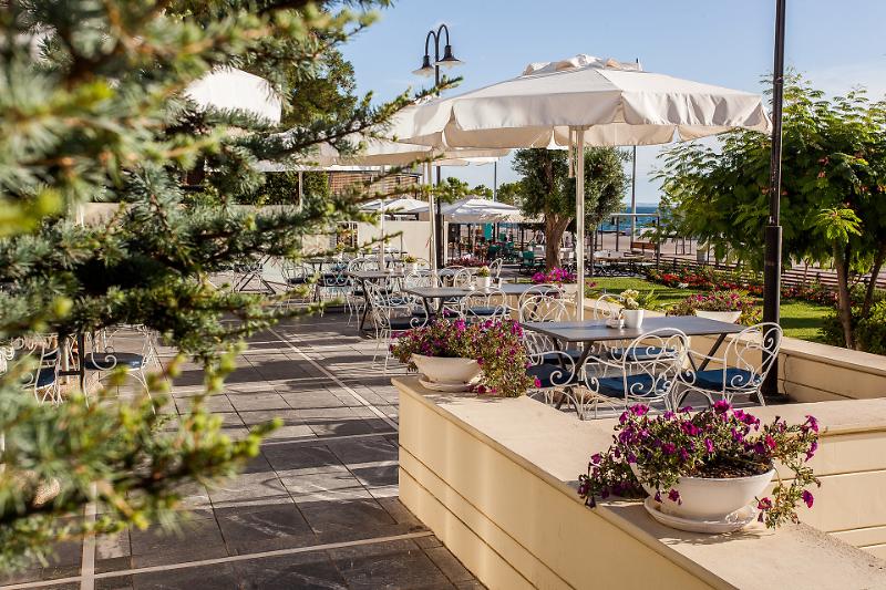 Makedonia Palace