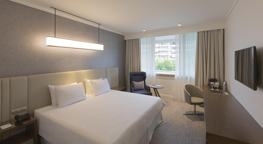 Makedonia Palace