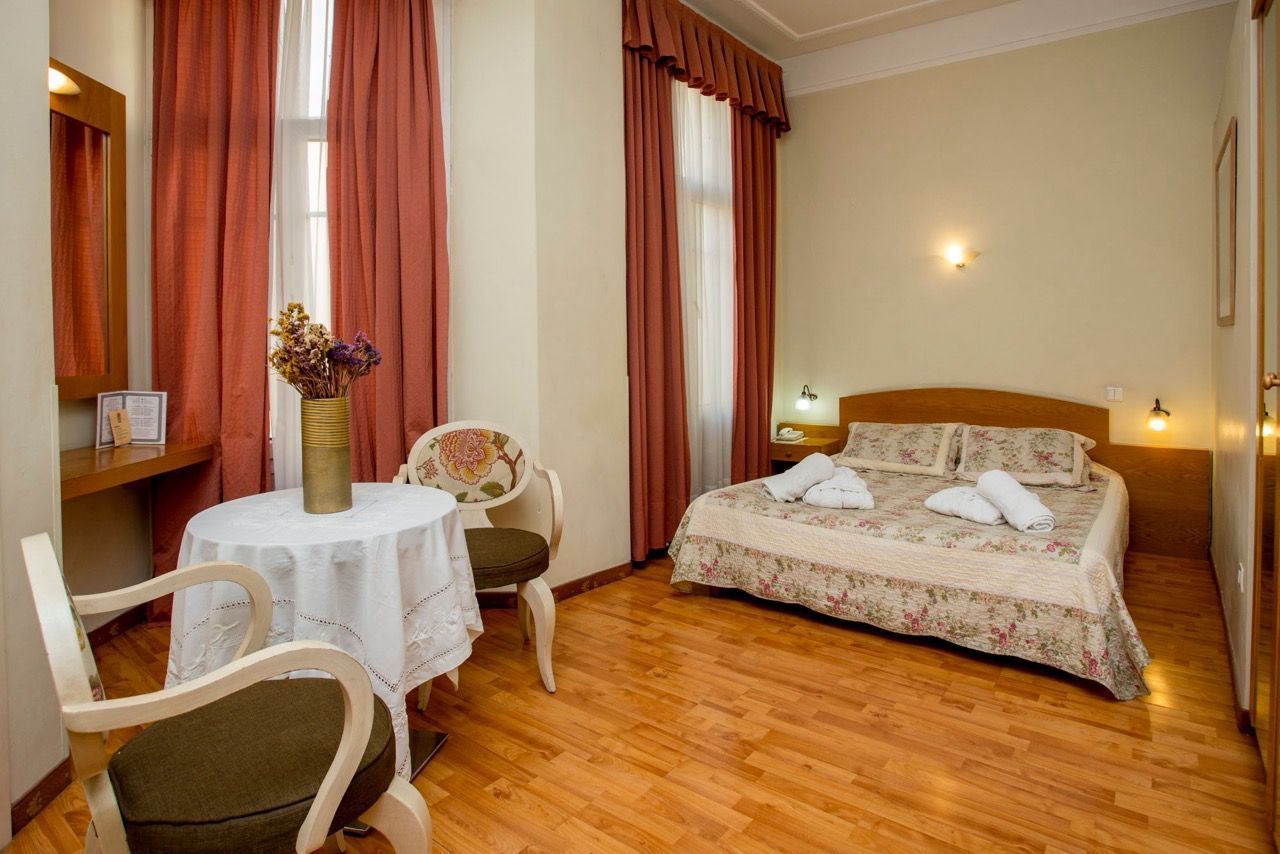 MODERN Revival Luxury Hotel