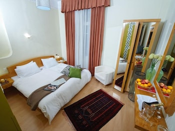 MODERN Revival Luxury Hotel