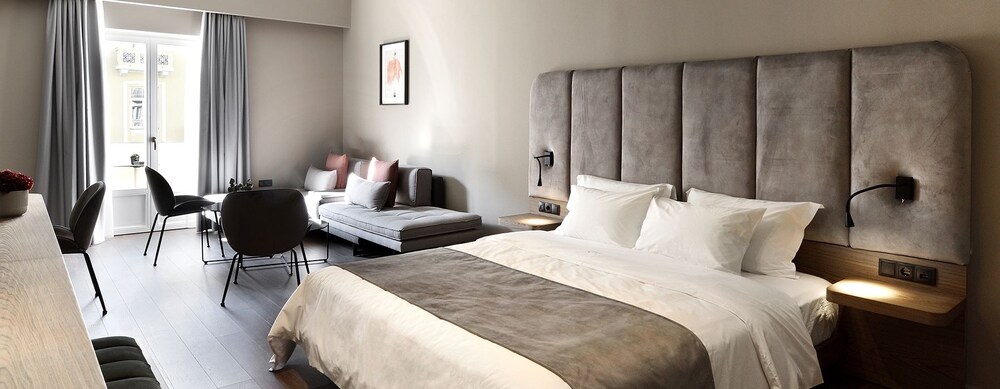 Roomore Apartments