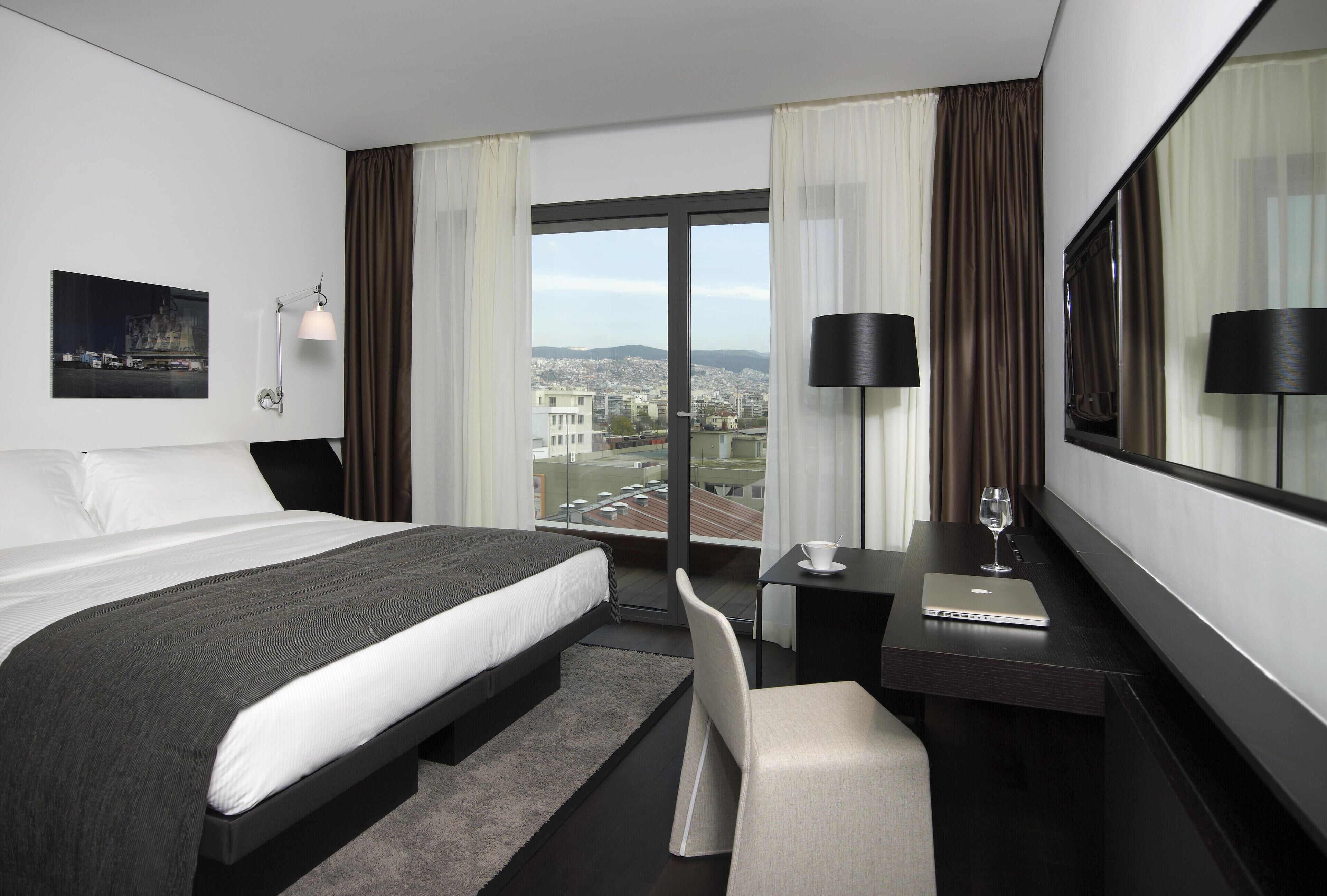 The Met Hotel