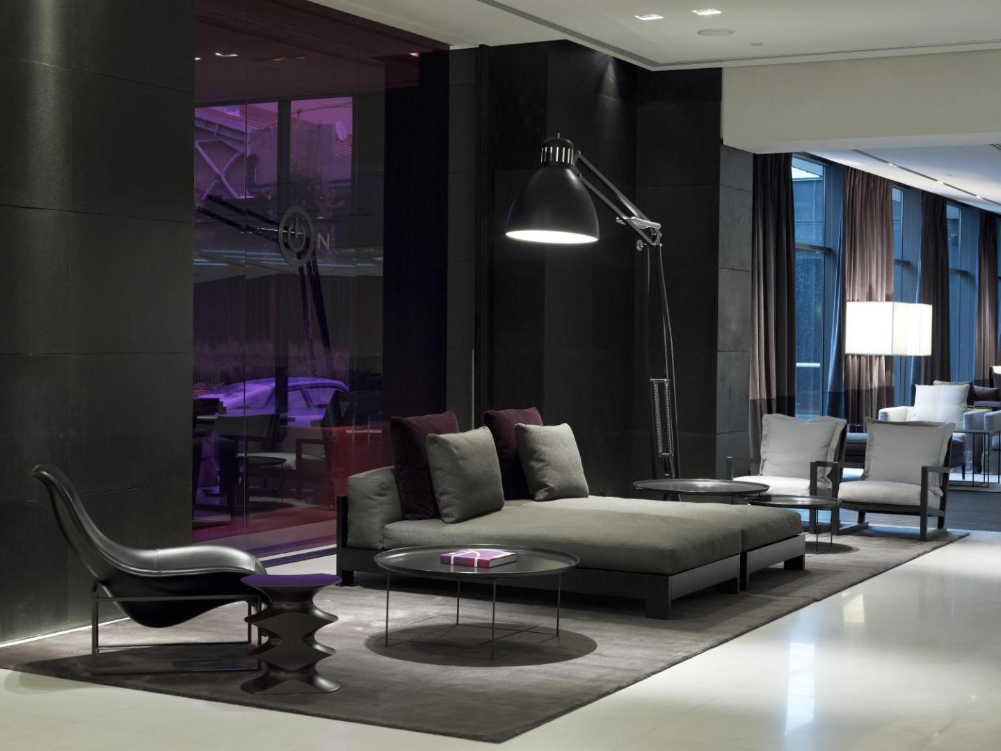 The Met Hotel