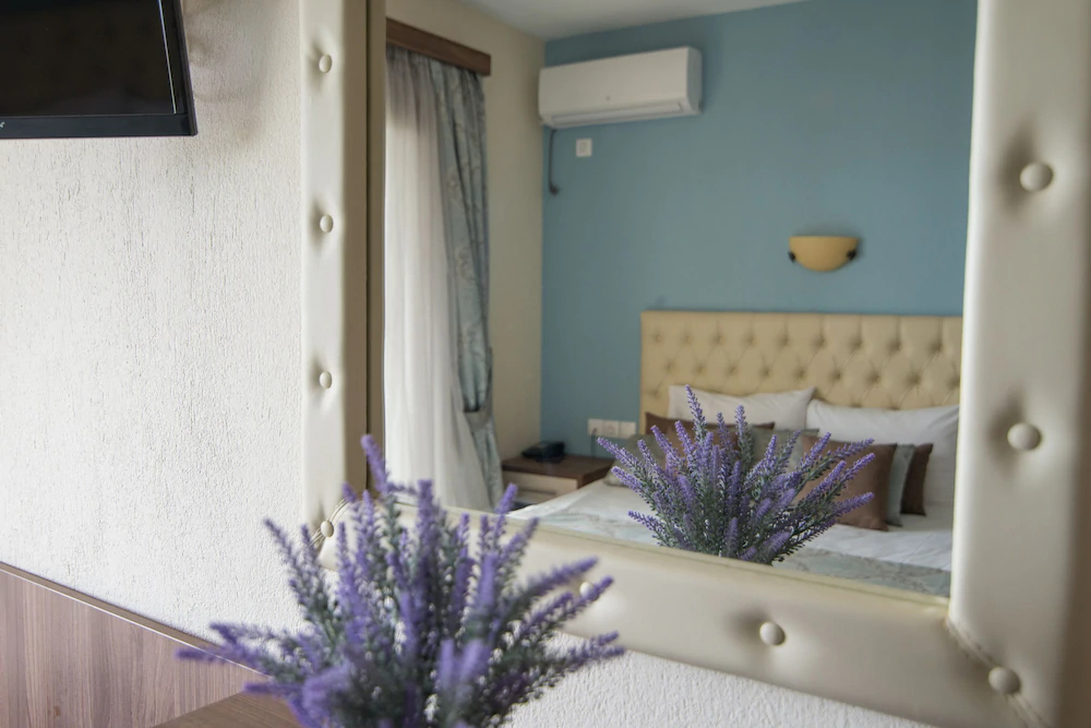 Castro Deluxe Hotel