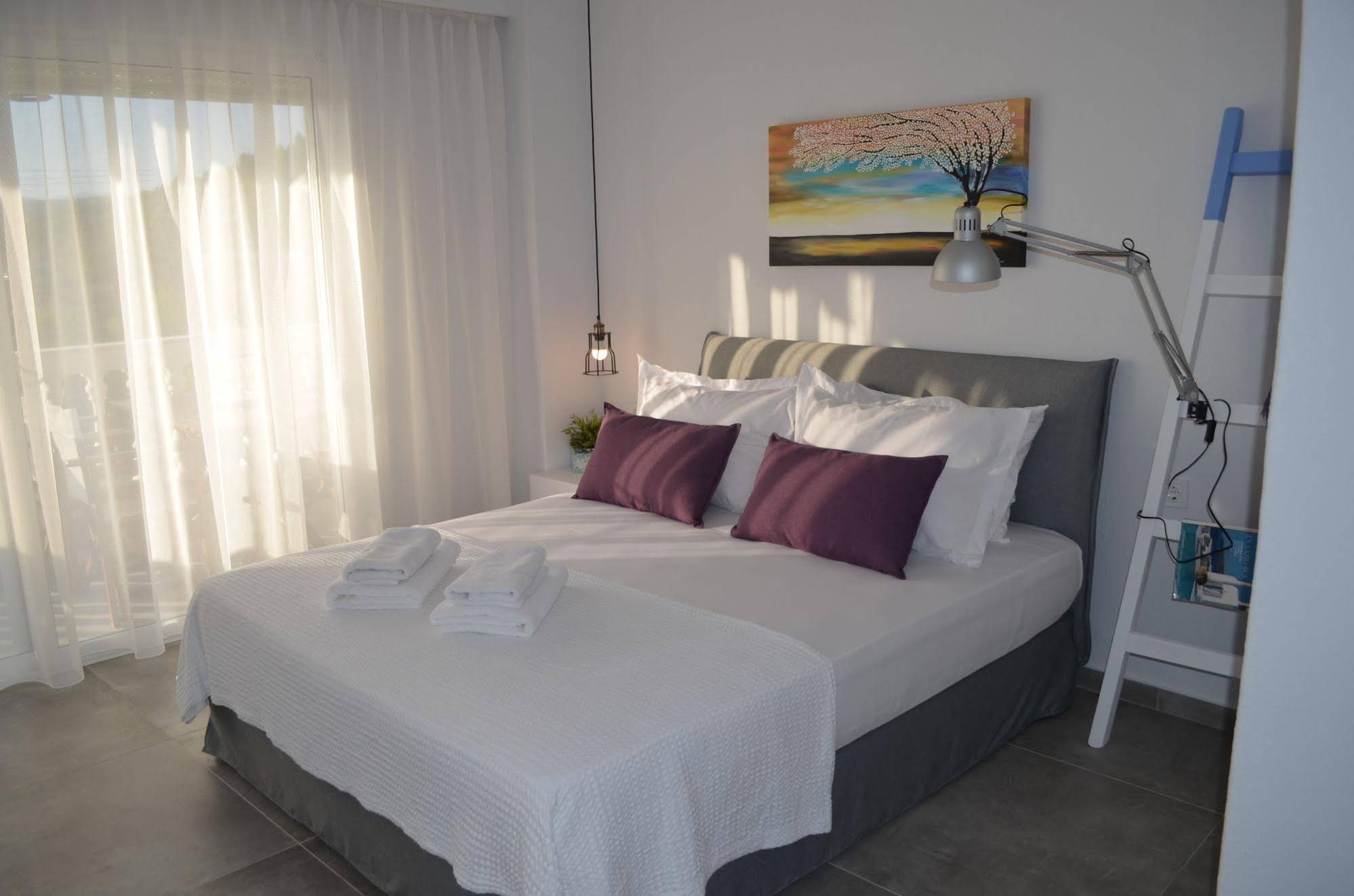 Villa Maria Studios & Suites